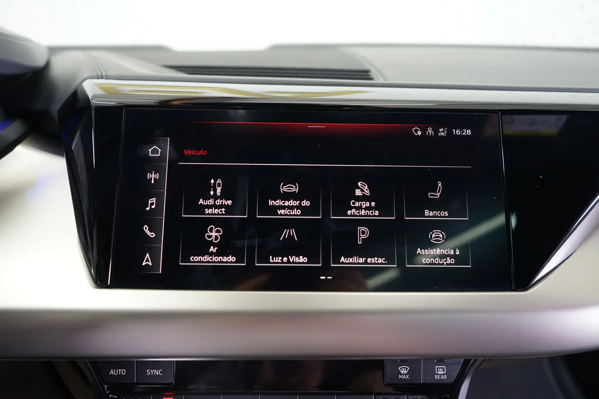 Audi e-tron GT quattro 38