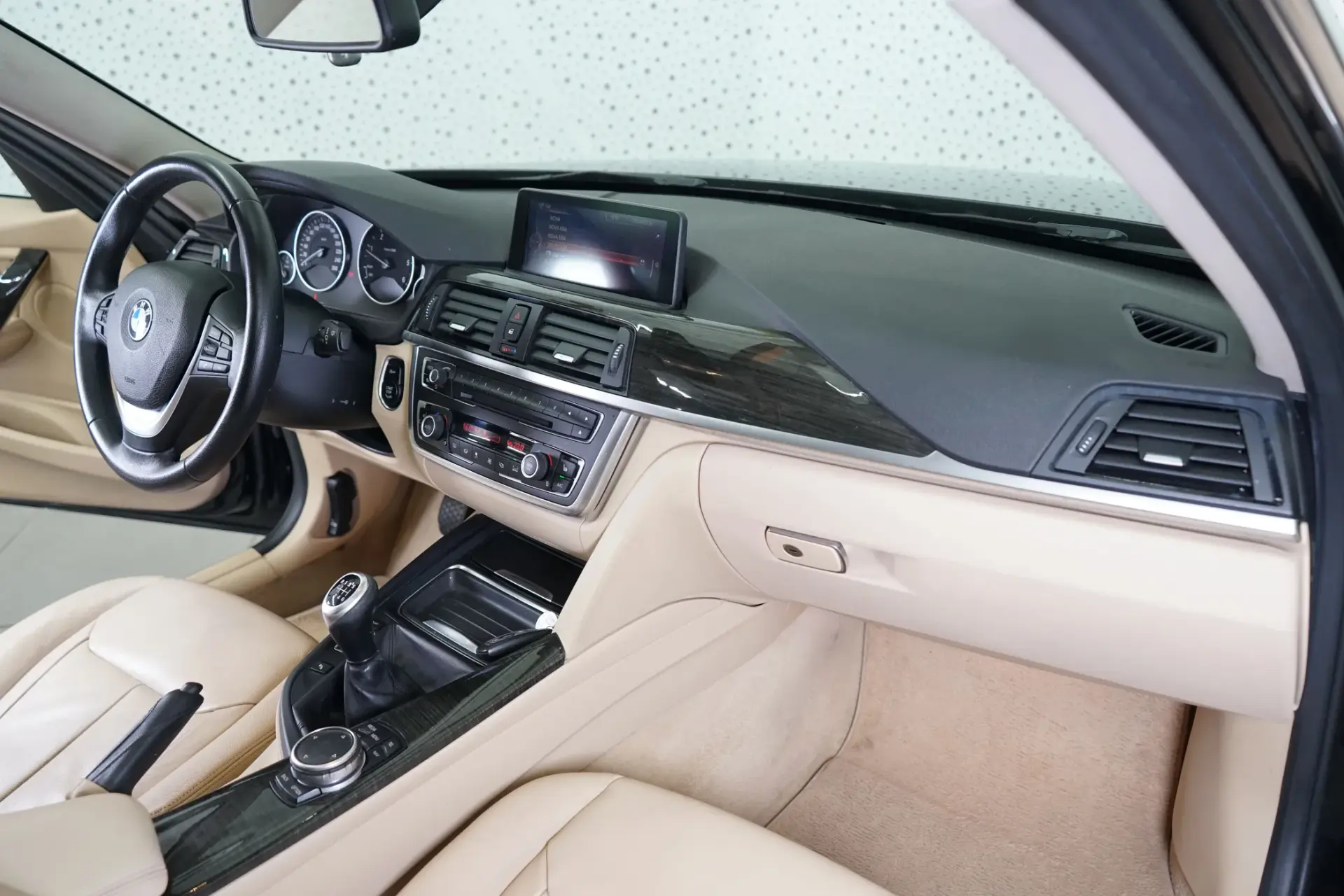 BMW 320 d Line Luxury 20