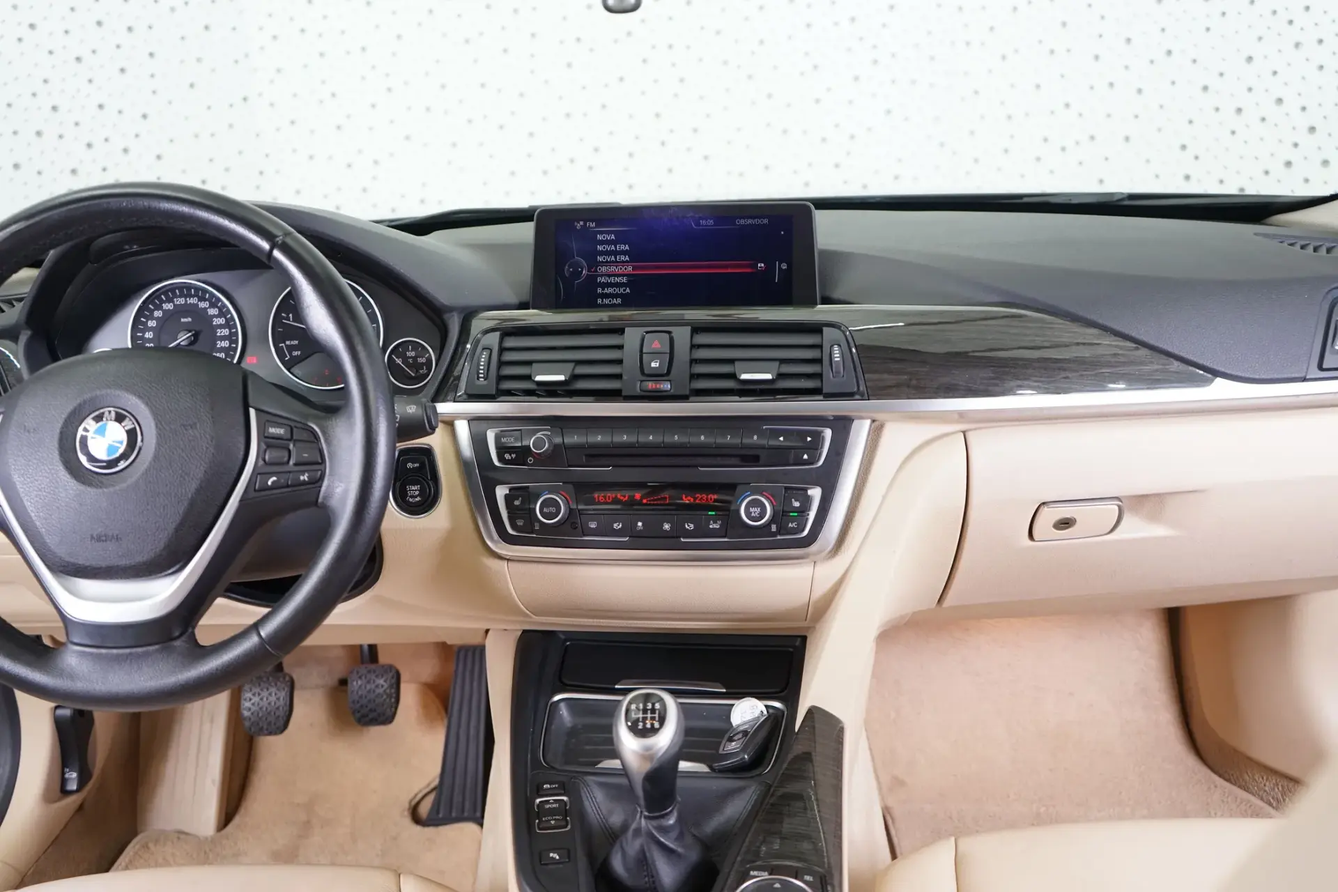 BMW 320 d Line Luxury 30