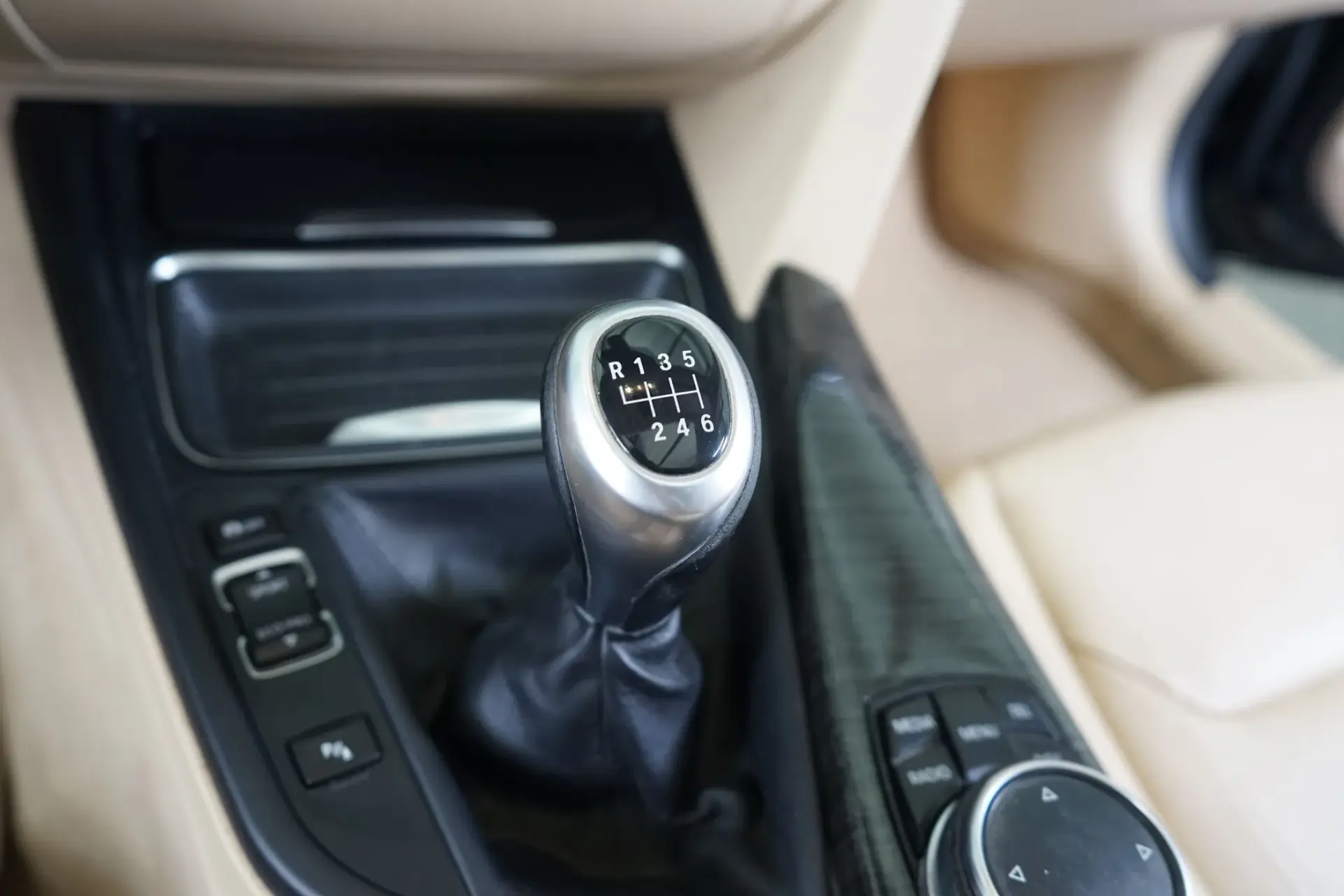 BMW 320 d Line Luxury 31