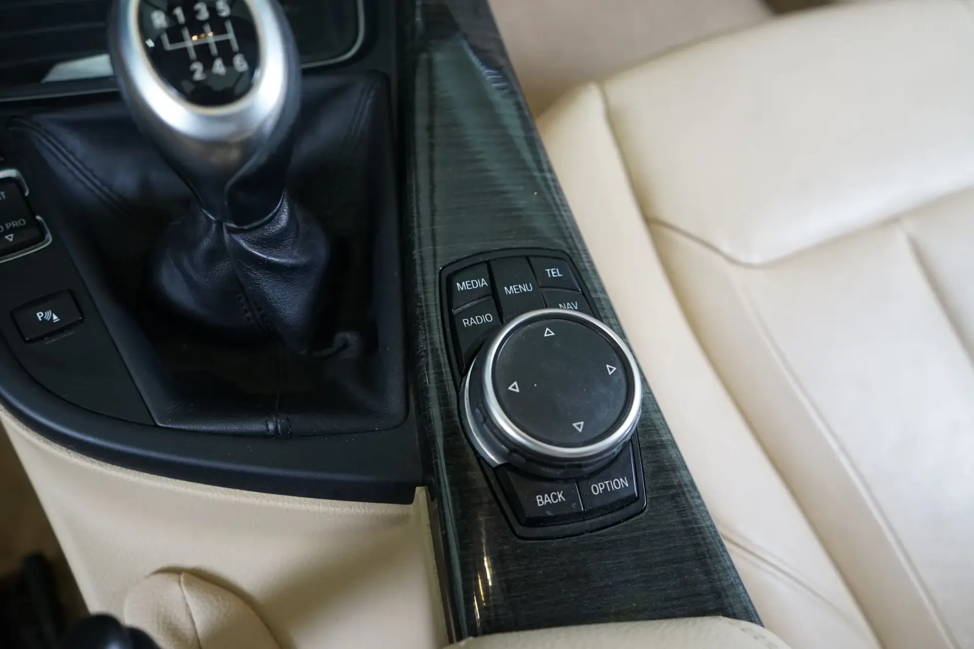 BMW 320 d Line Luxury 33