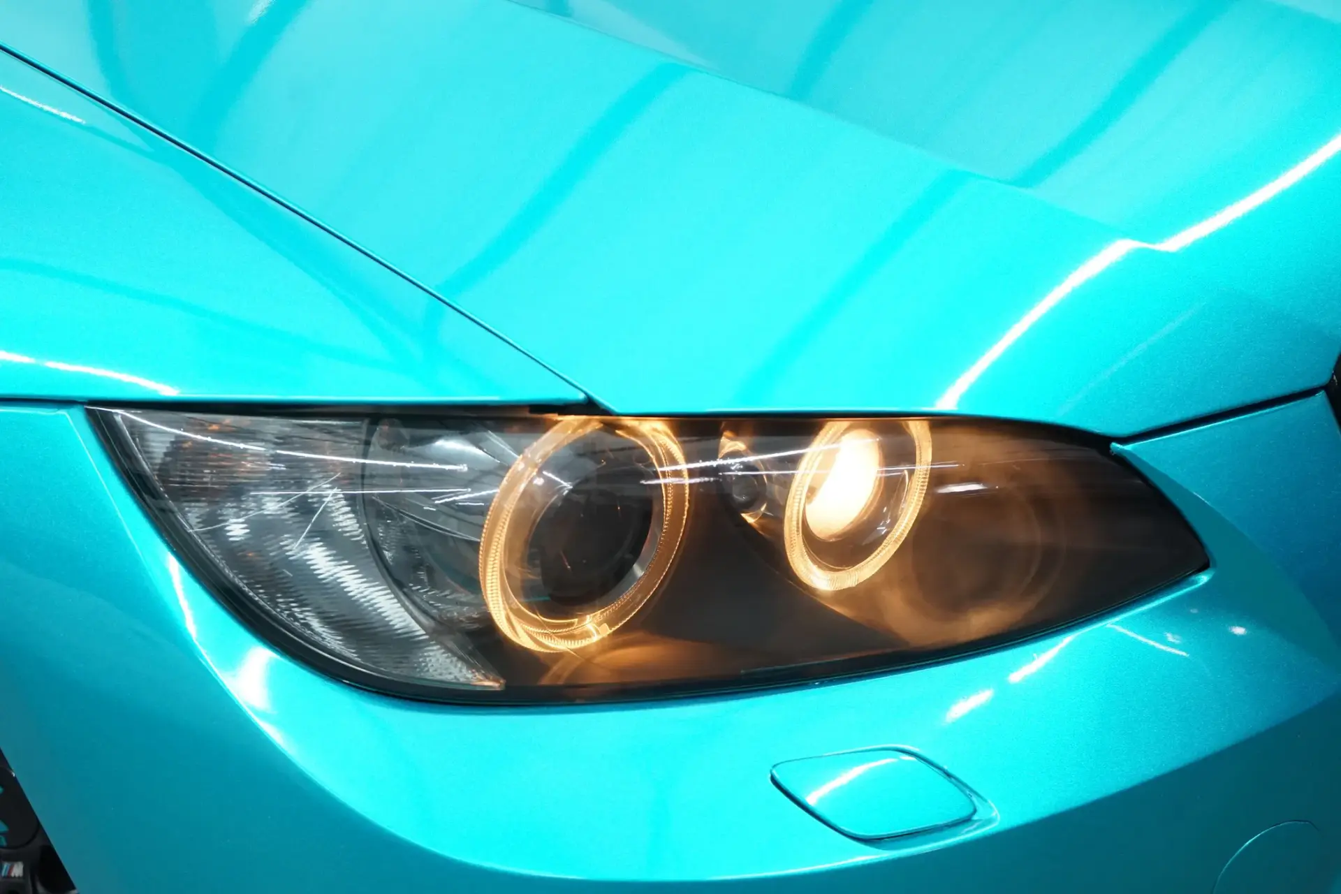 BMW 320 d Coupe Auto 9