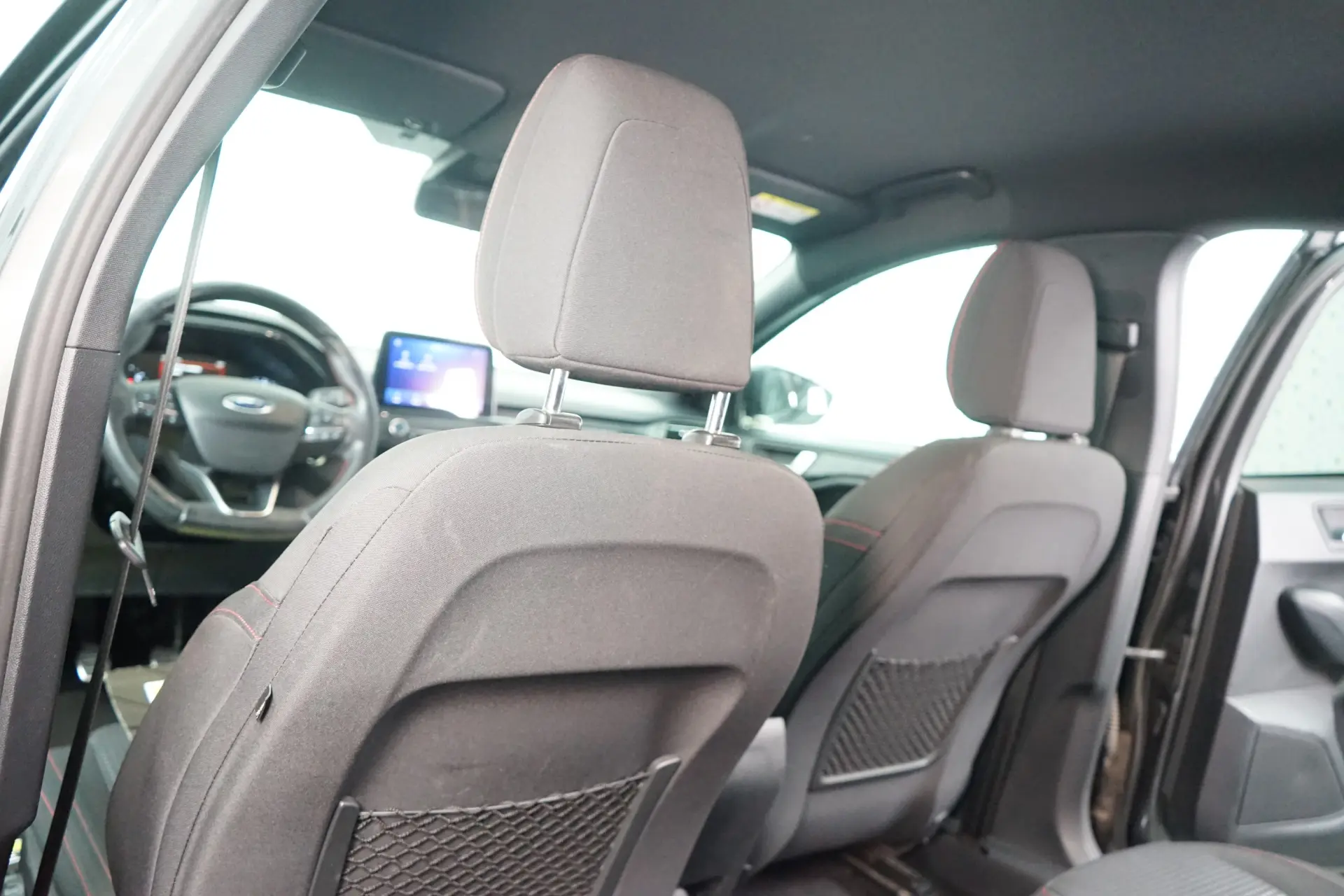 Ford Focus 1.5 TDCi EcoBlue ST-Line 37