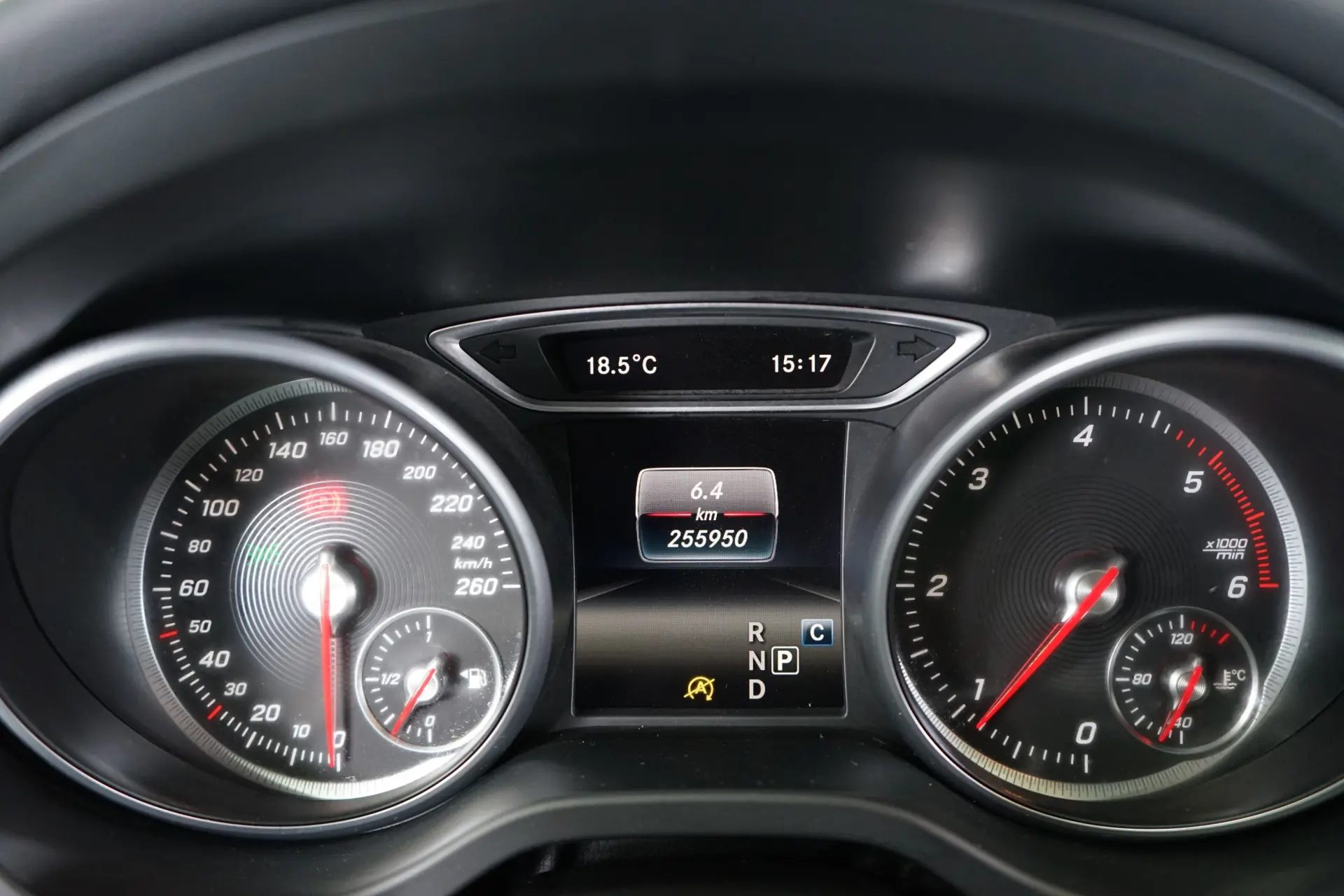 Mercedes-Benz CLA 180 d Shooting Brake AMG Line Aut. 29