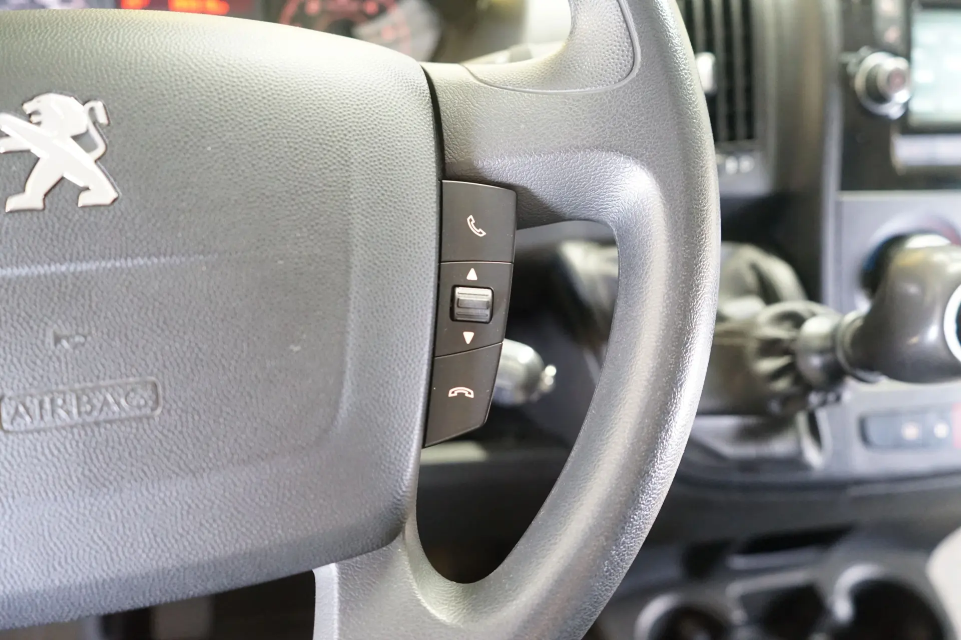 Peugeot Boxer 2.0 BlueHDi 330 L1H1 23