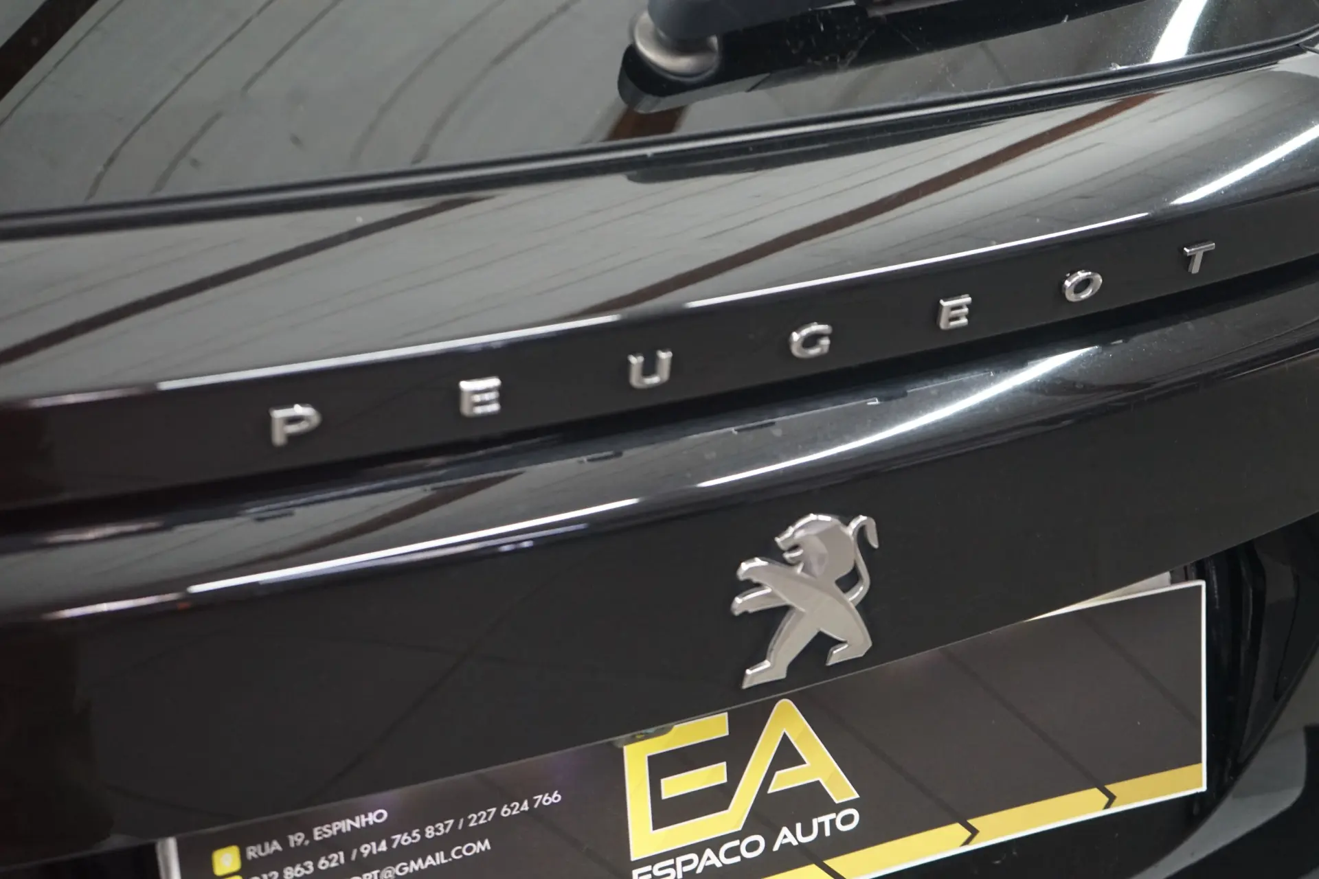 Peugeot 2008 1.2 PureTech Allure 13