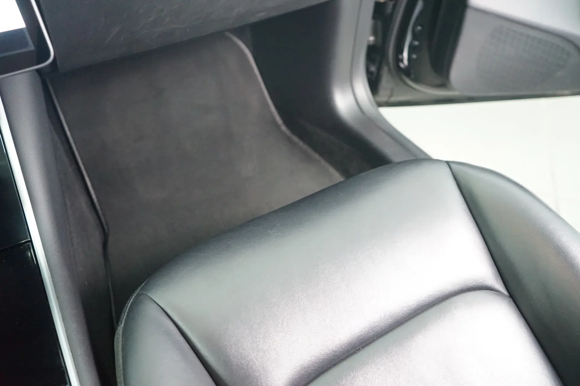 Tesla Model 3 Standard Range Plus RWD 26