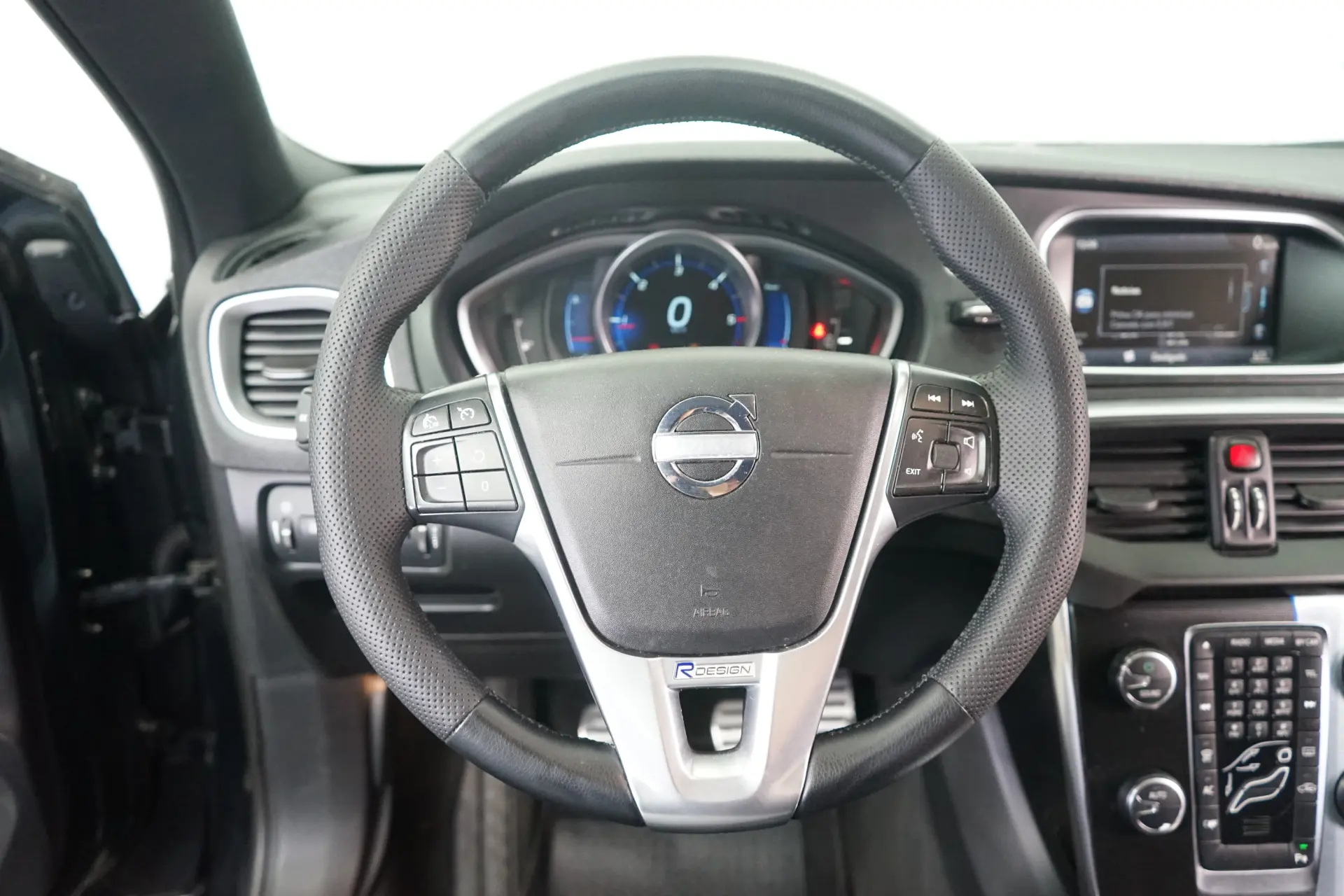 Volvo V40 1.6 D2 R-Design Momentum 18