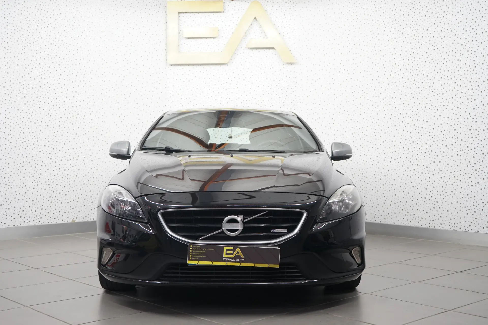 Volvo V40 1.6 D2 R-Design Momentum 2