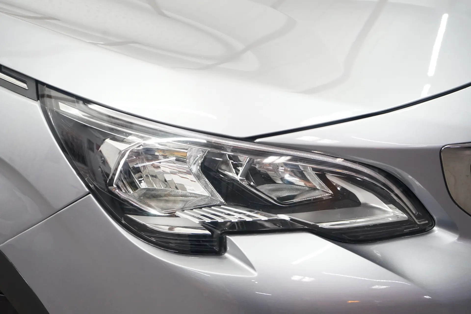 Peugeot 5008 1.5 BlueHDi Allure EAT8 9