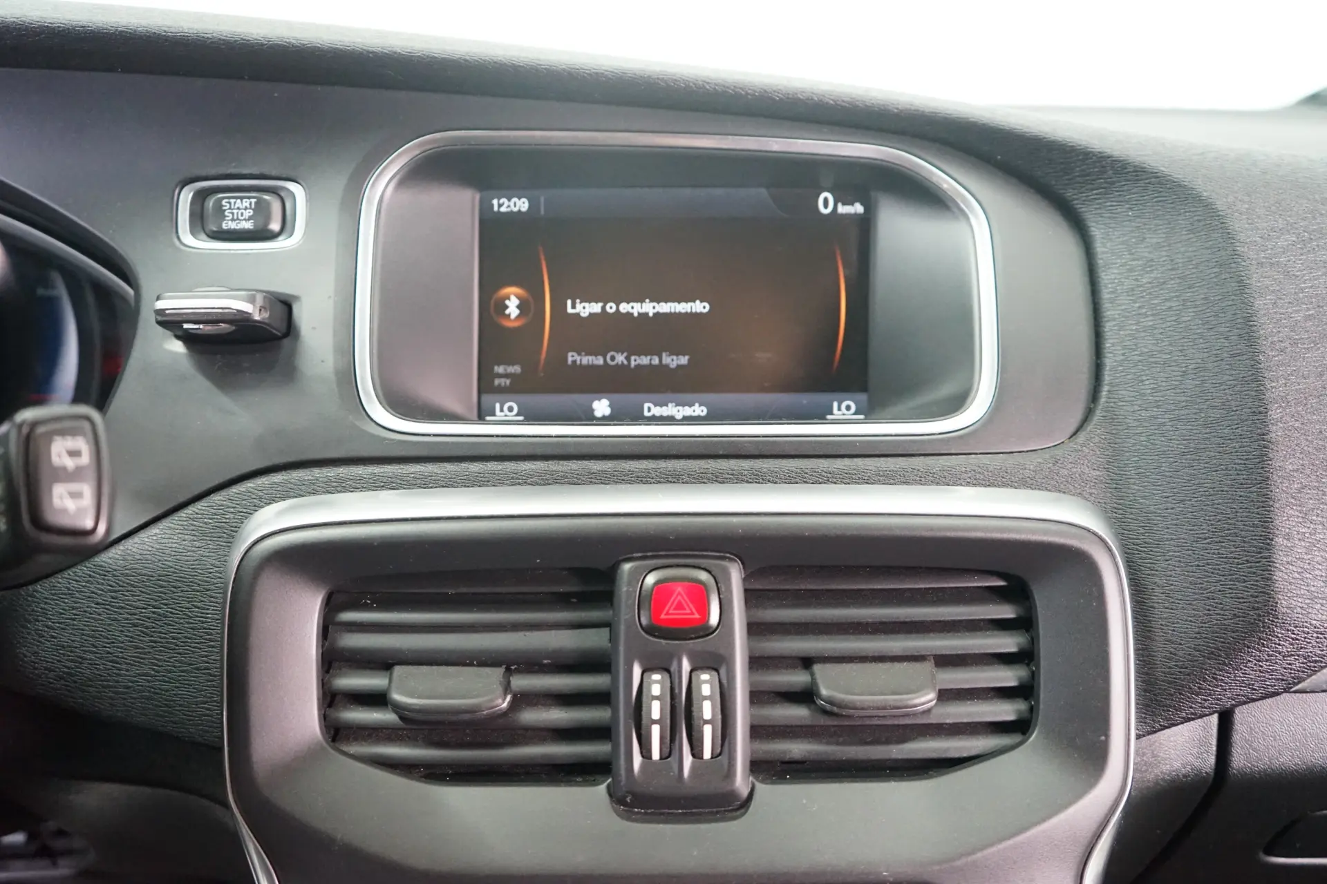 Volvo V40 1.6 D2 R-Design Momentum 29