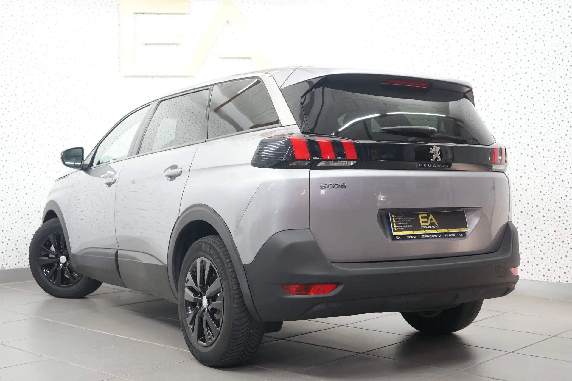 Peugeot 5008 1.5 BlueHDi Allure EAT8 4