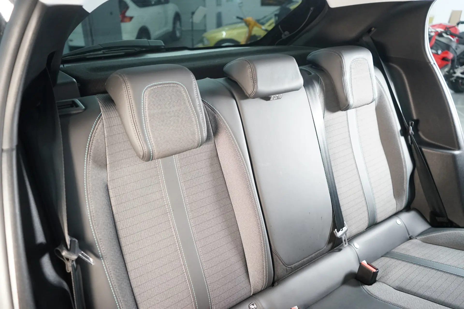 Peugeot 208 1.5 BlueHDi Allure Pack 37