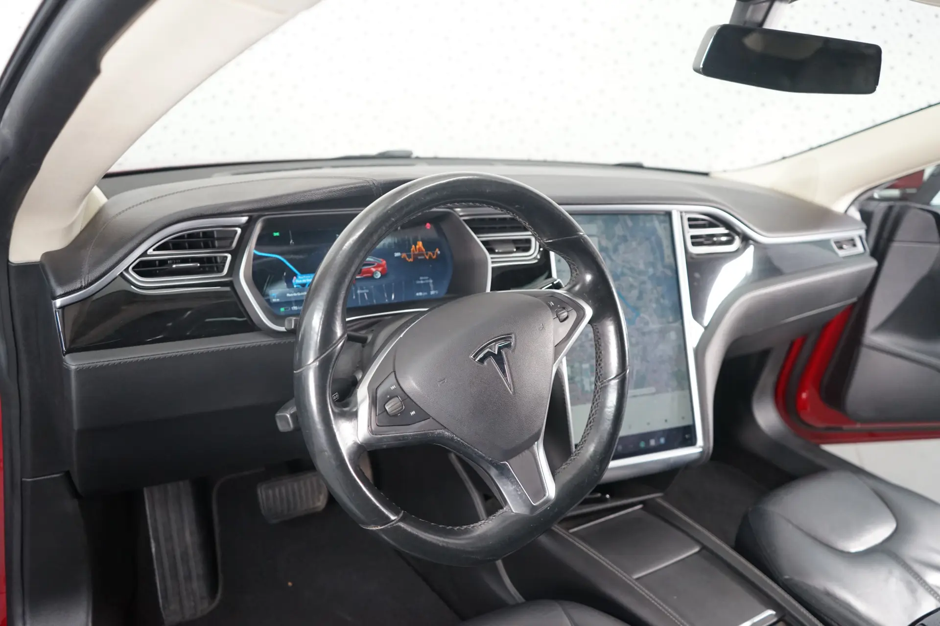 Tesla Model S 85 17