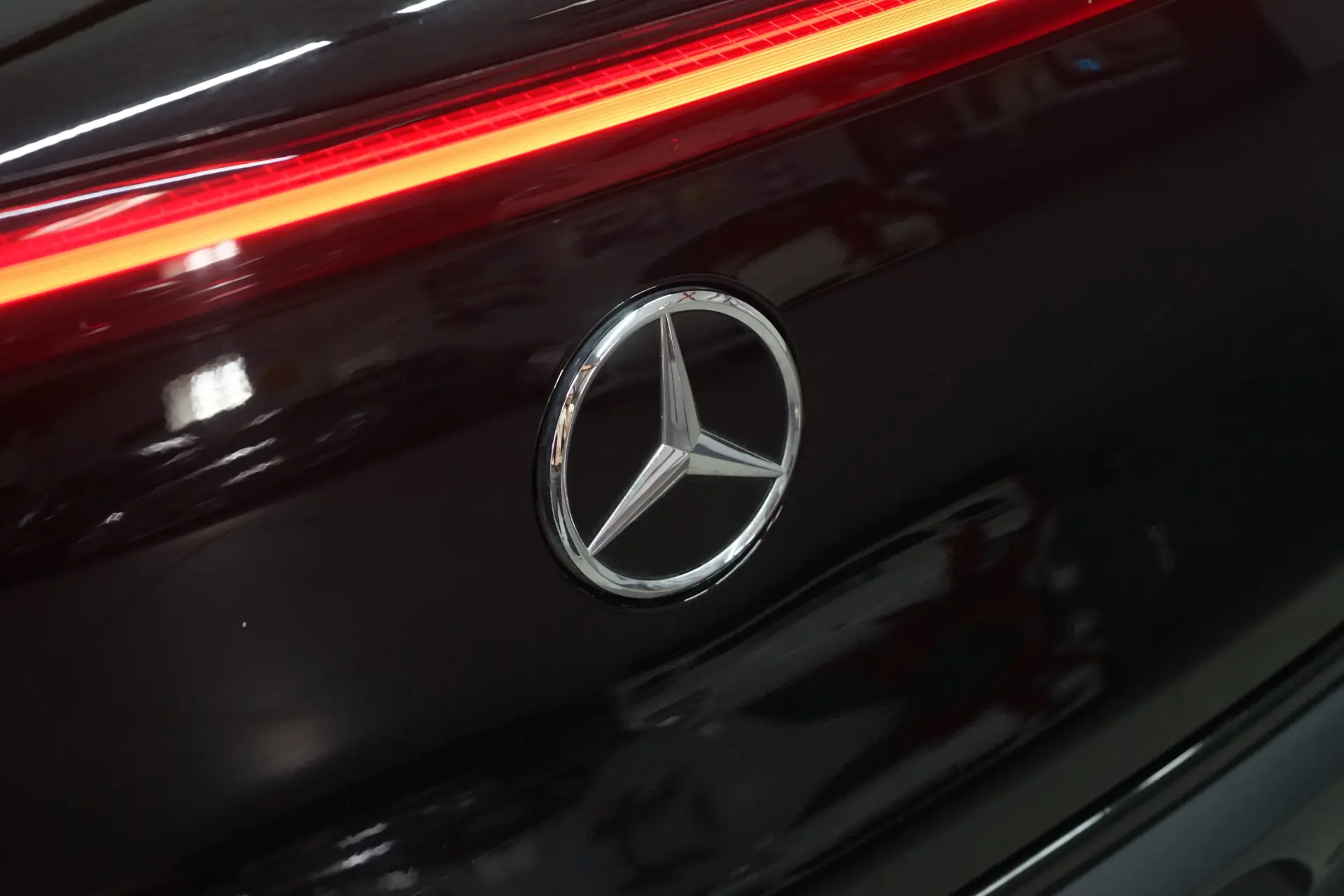 Mercedes-Benz EQC 400 4Matic 14