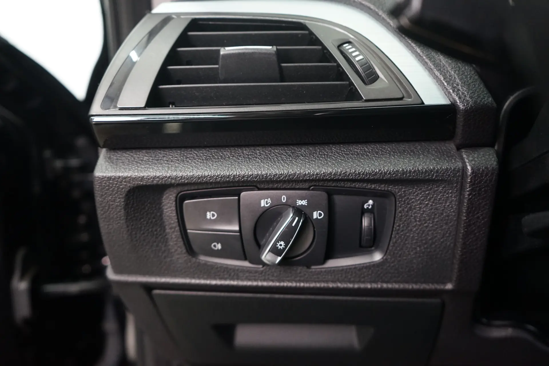 BMW 116 d Line Luxury Auto 25