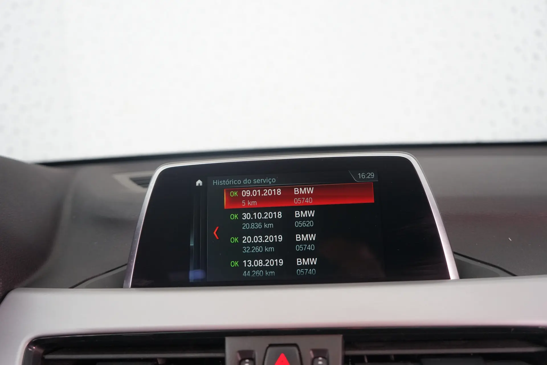 BMW X1 20 d xDrive Auto Line Sport 33