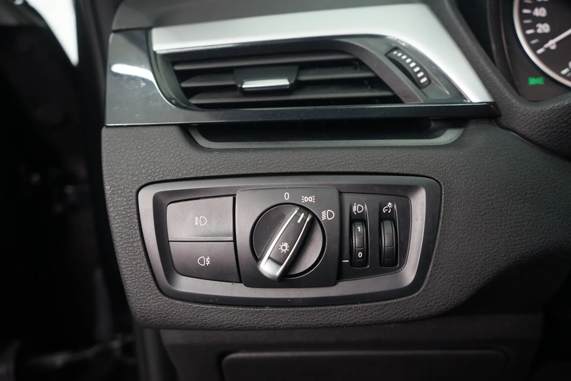 BMW X1 20 d xDrive Auto Line Sport 25