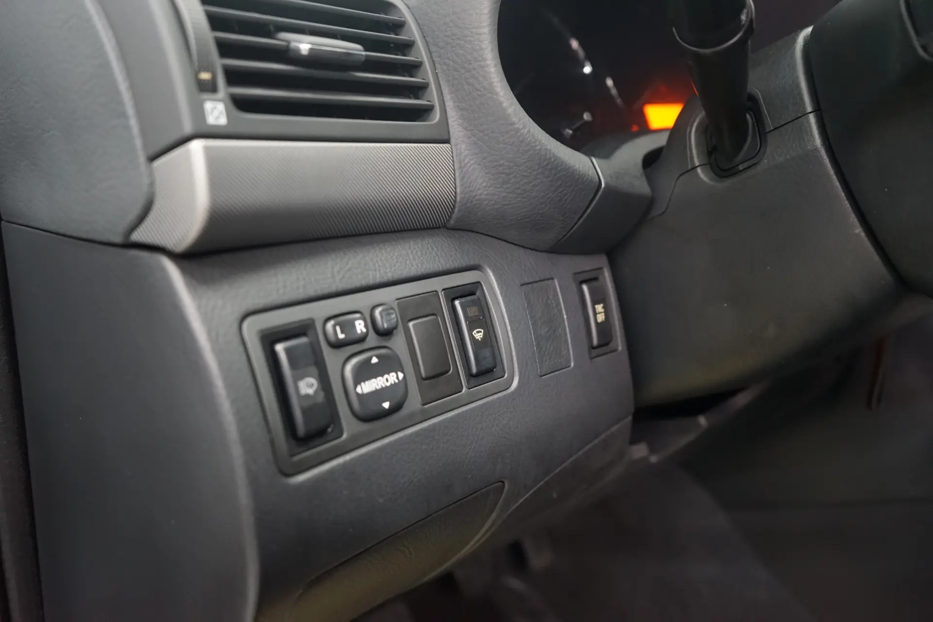 Toyota Avensis SW 2.0 D-4D Exclusive 9