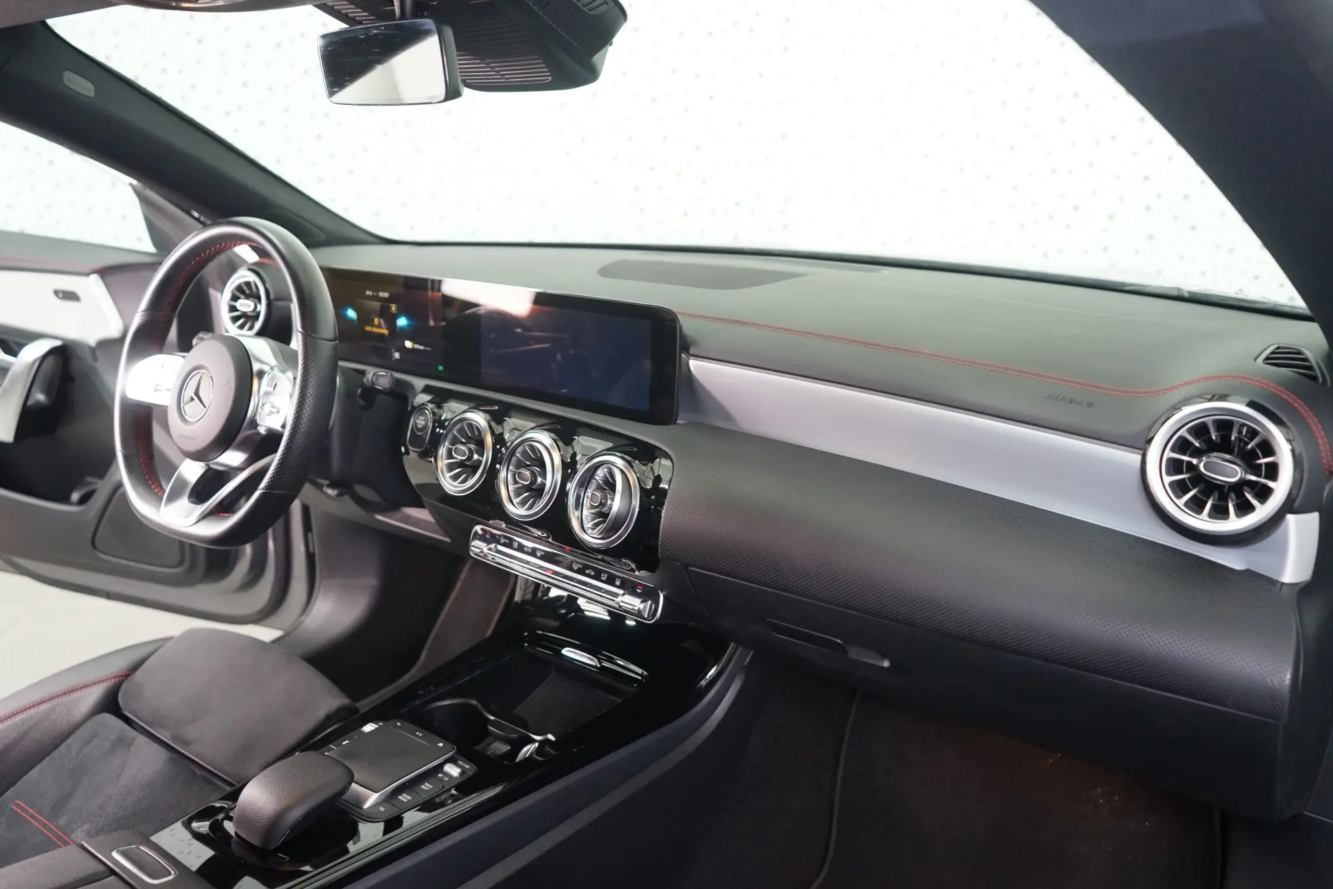 Mercedes-Benz CLA 250 e AMG Line 18
