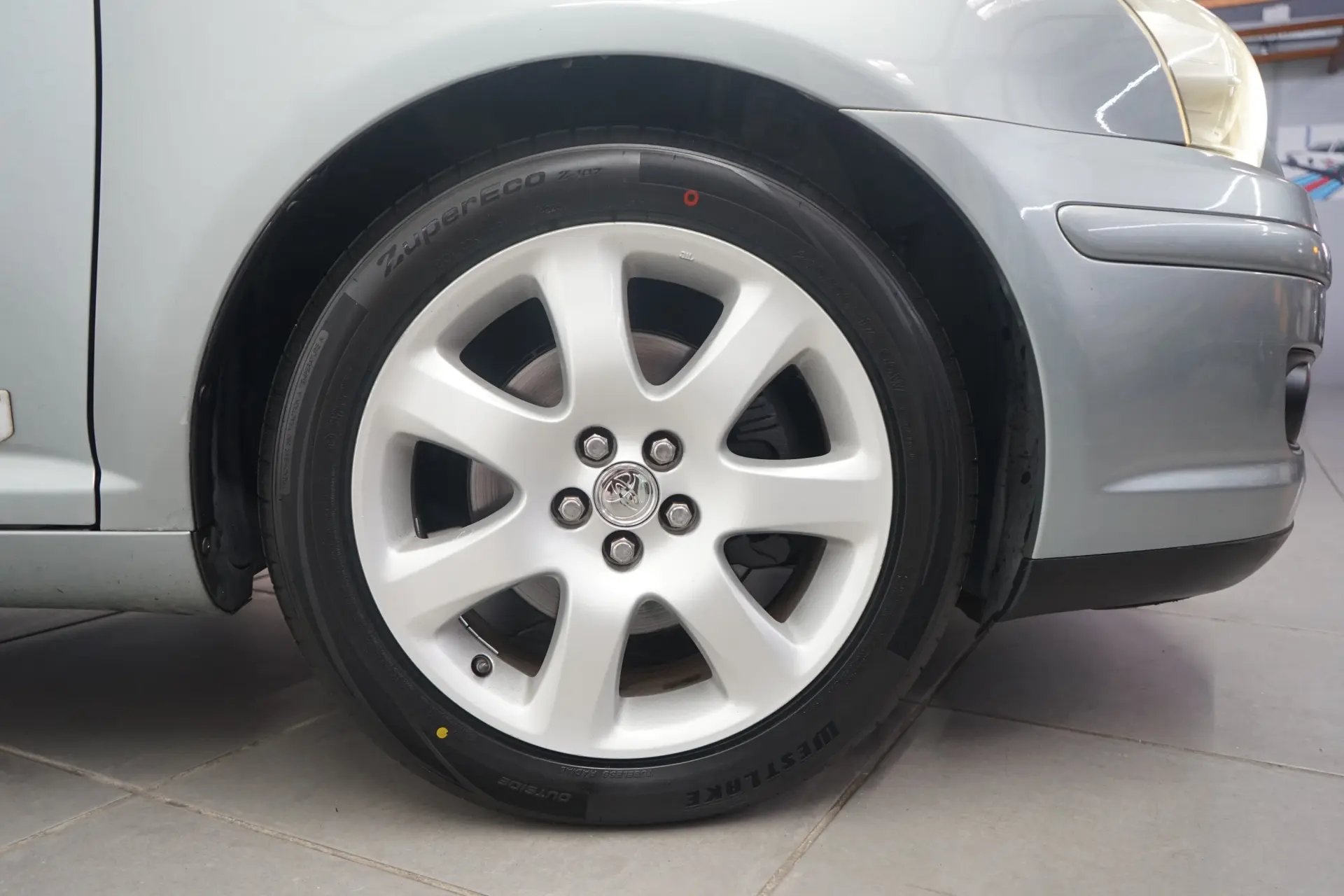 Toyota Avensis SW 2.0 D-4D Exclusive 5
