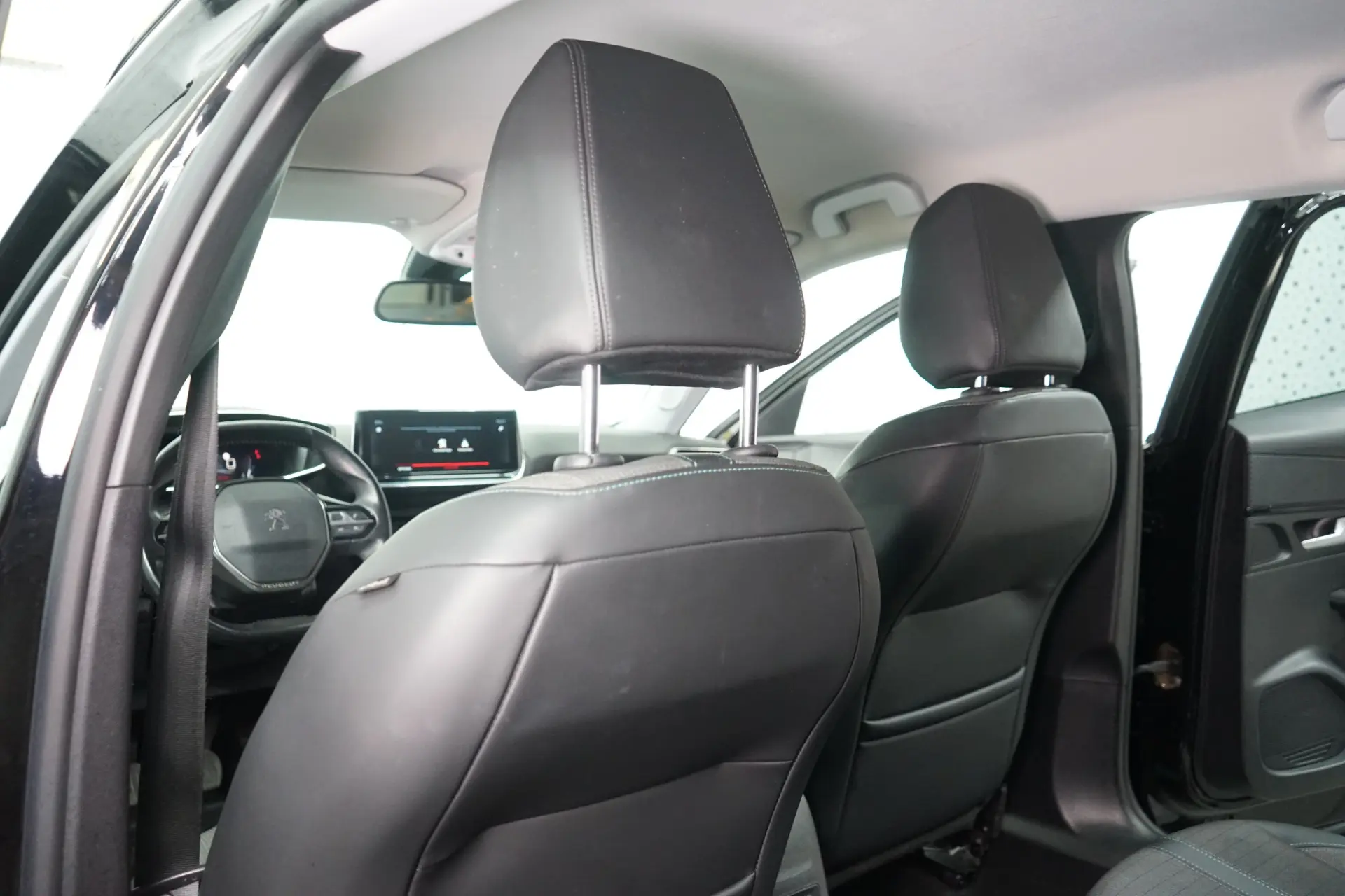 Peugeot 2008 1.2 PureTech Allure 39