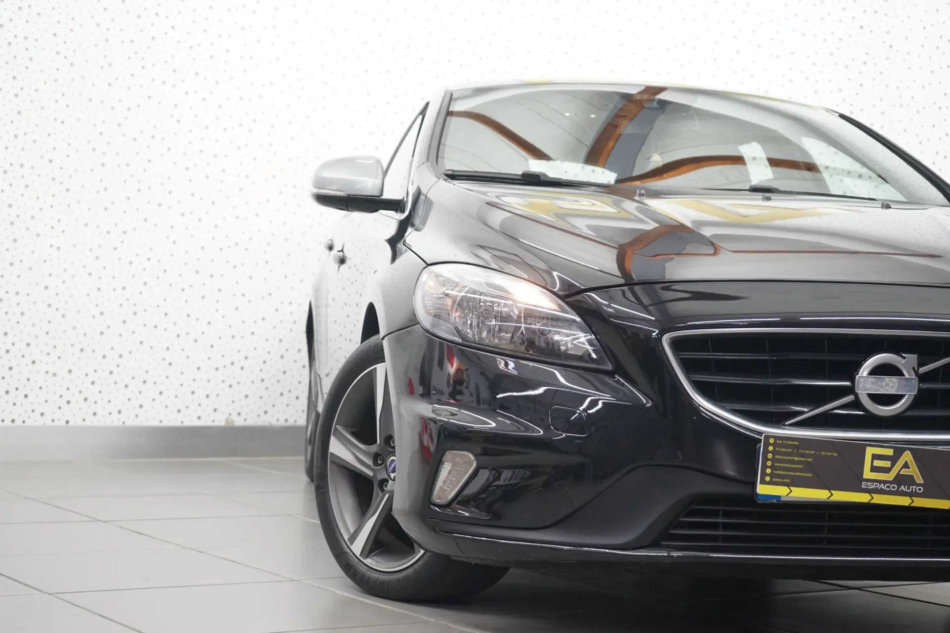Volvo V40 1.6 D2 R-Design Momentum 5