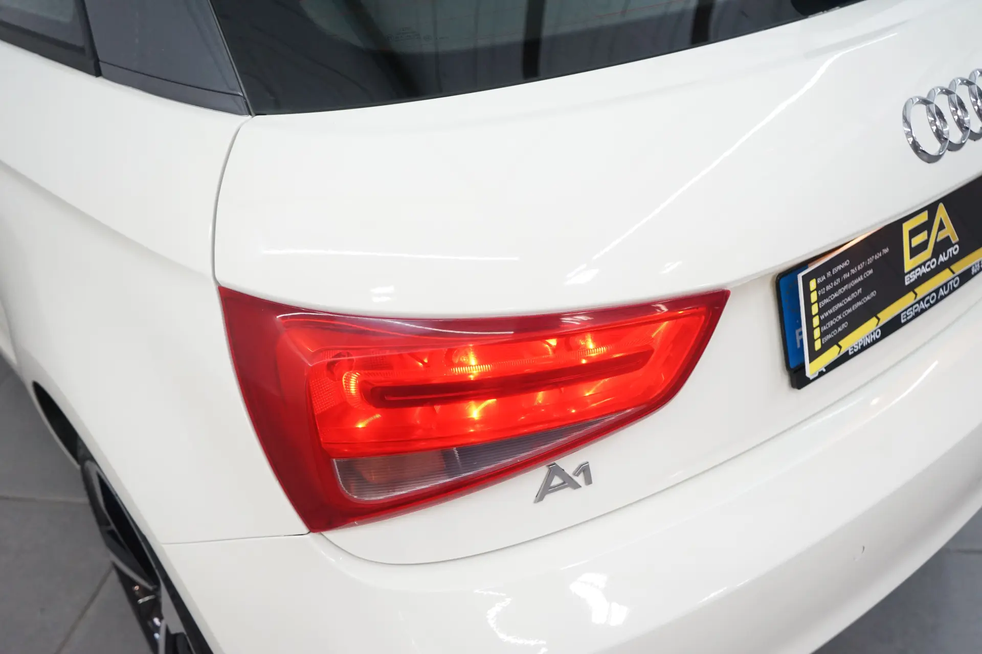 Audi A1 1.6 TDI Ambition 13