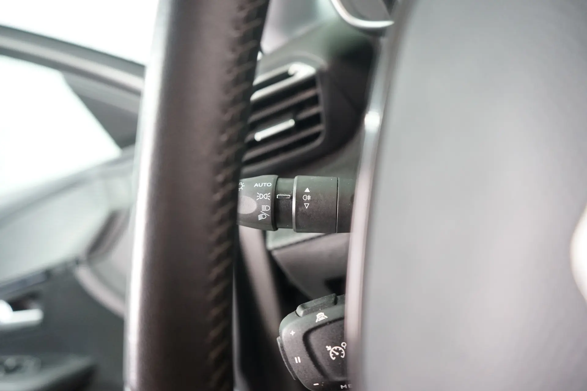 Peugeot 208 1.2 PureTech Allure 25