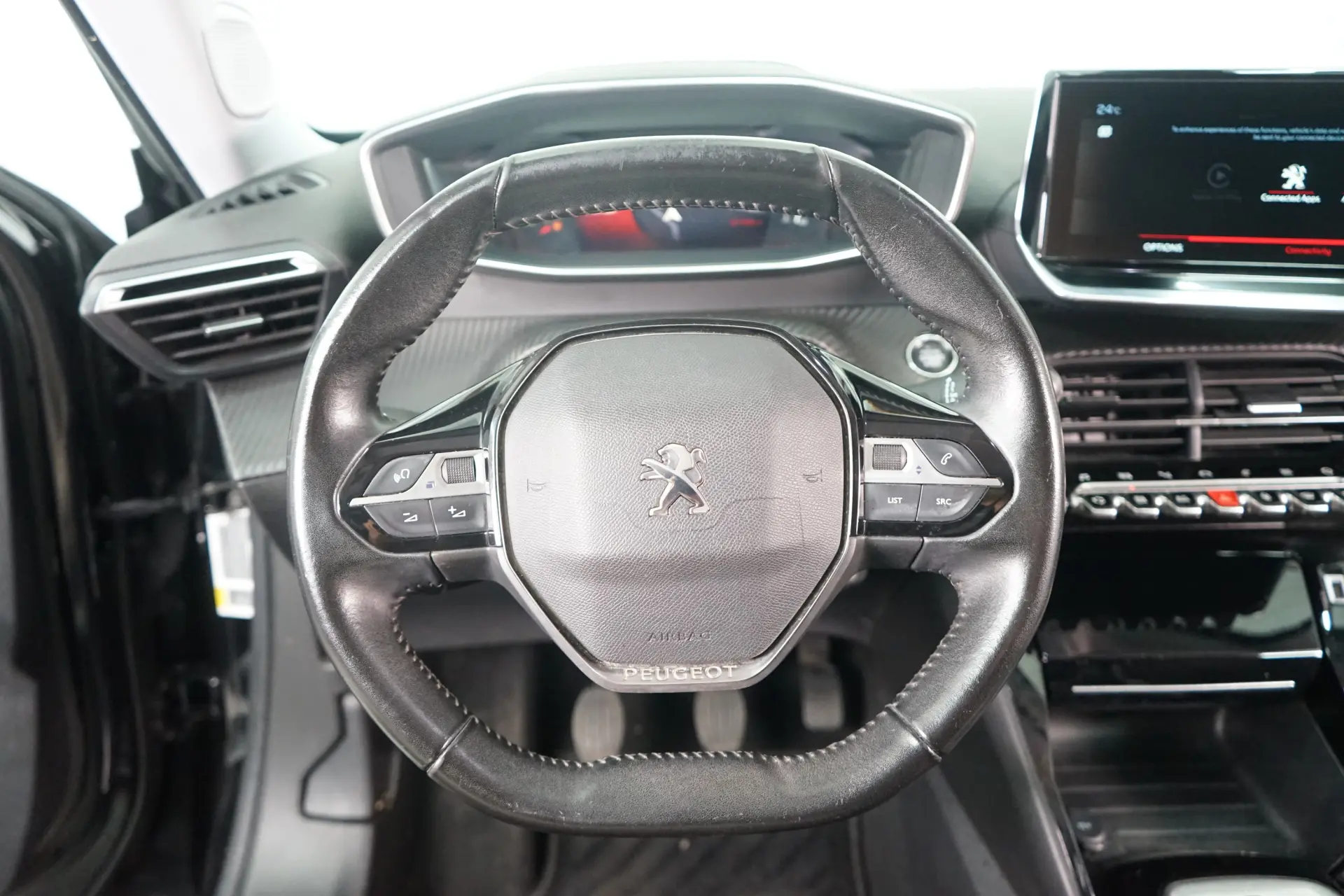 Peugeot 2008 1.2 PureTech Allure 21