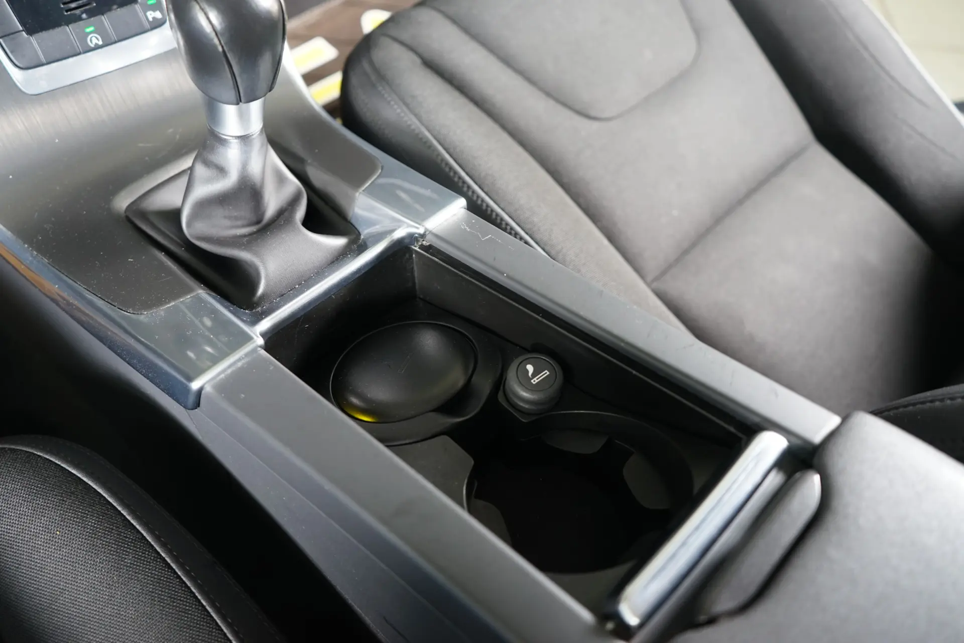 Volvo V60 1.6 D2 Momentum Eco 27