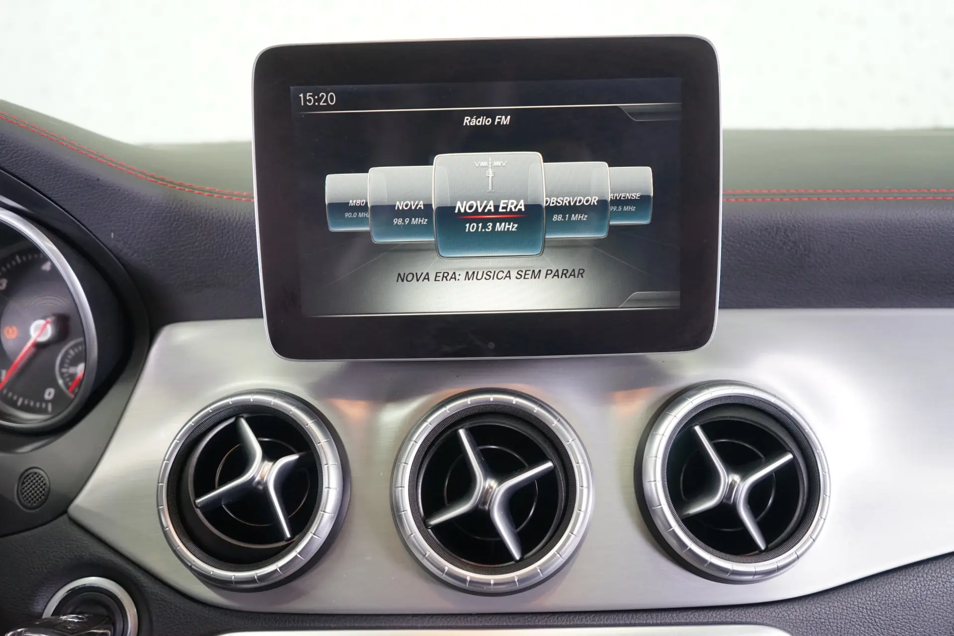 Mercedes-Benz CLA 180 d Shooting Brake AMG Line Aut. 35