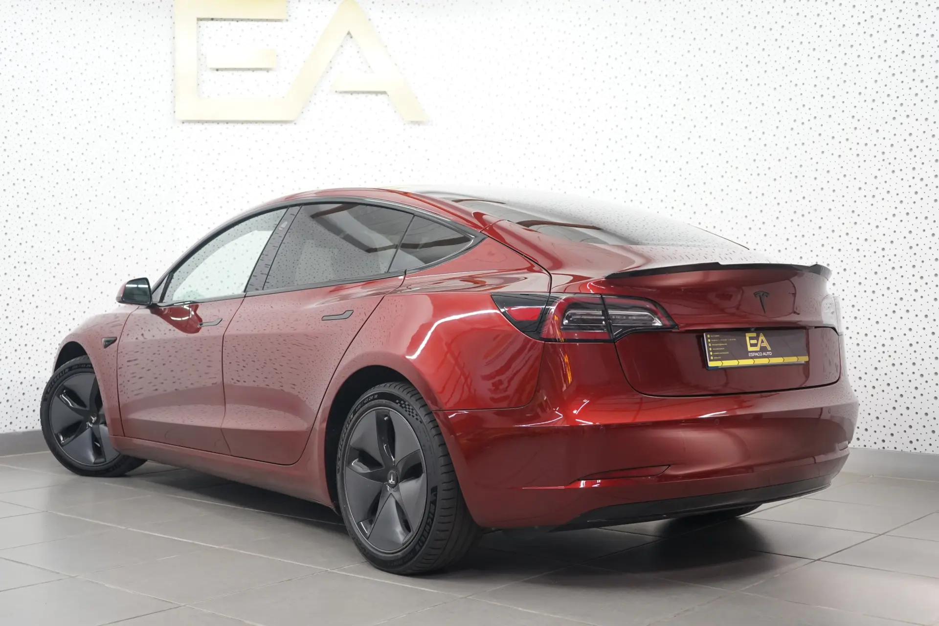 Tesla Model 3 Long Range AWD Dual Motor 4