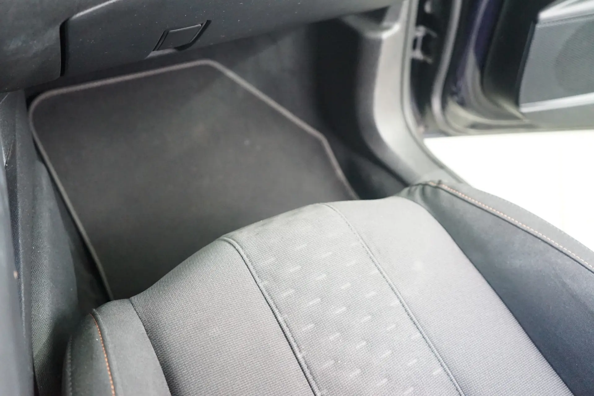 Peugeot 508 SW 1.5 BlueHDi Allure Pack EAT8 36