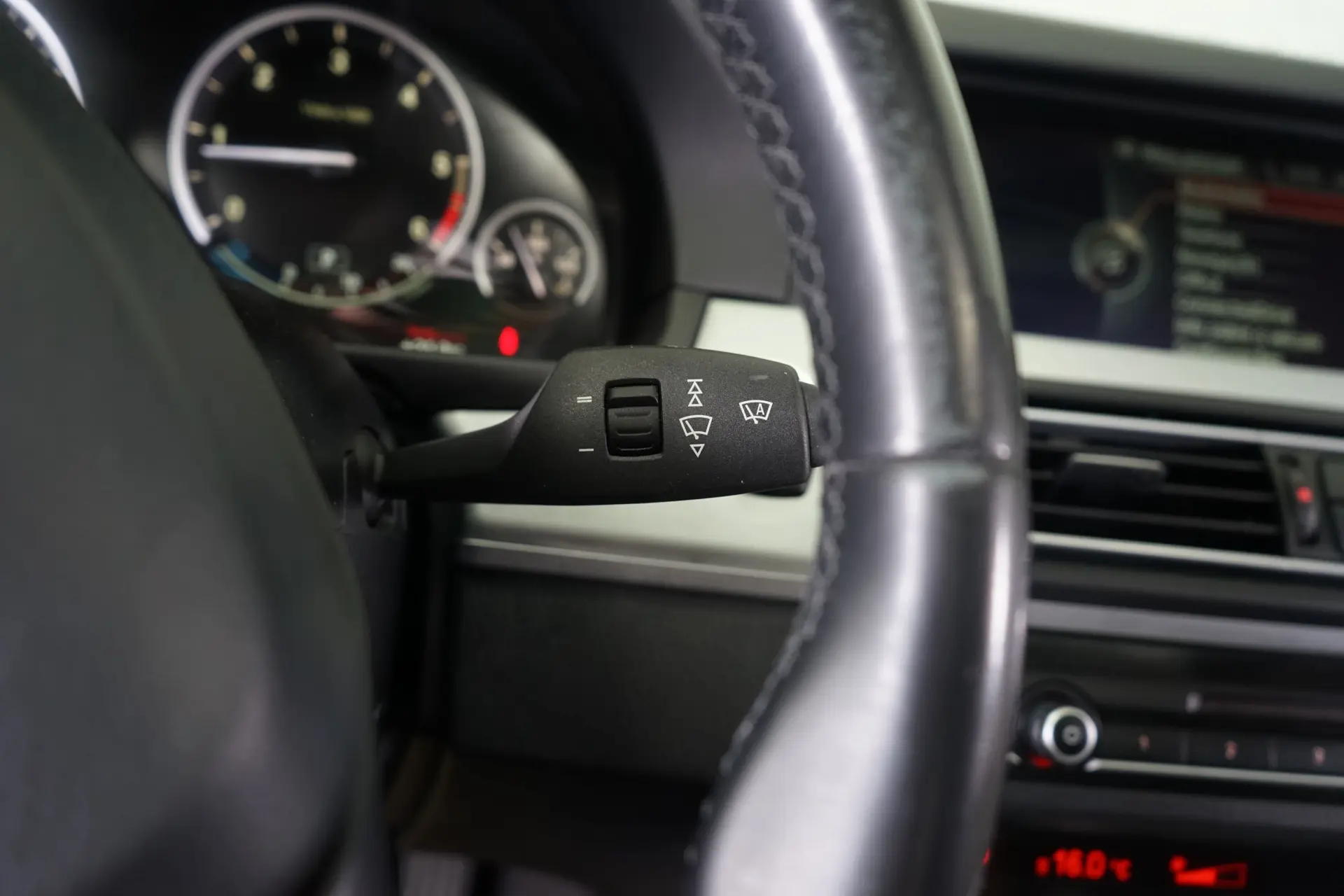 BMW 520 d Exclusive Auto 129g 24