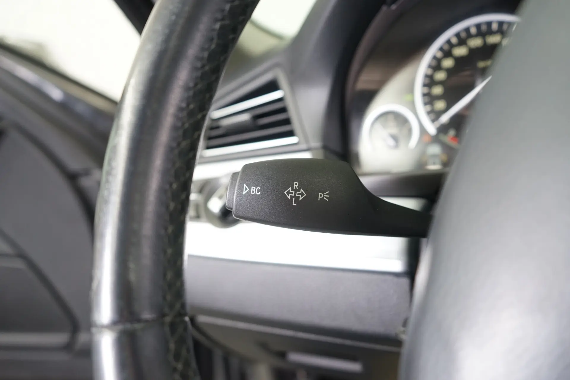 BMW 520 d Exclusive Auto 129g 23