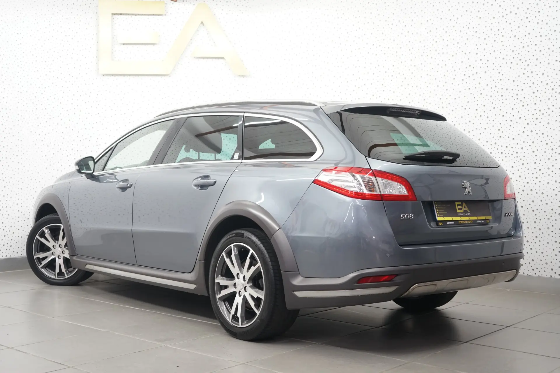 Peugeot 508 RXH 2.0 HDi Hybrid4 2-Tronic 4