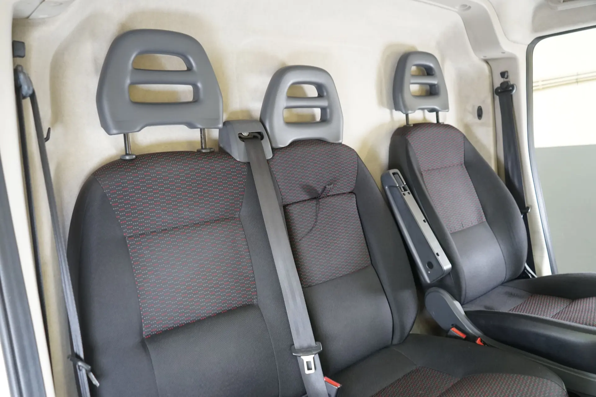 Peugeot Boxer 2.0 BlueHDi 330 L1H1 36