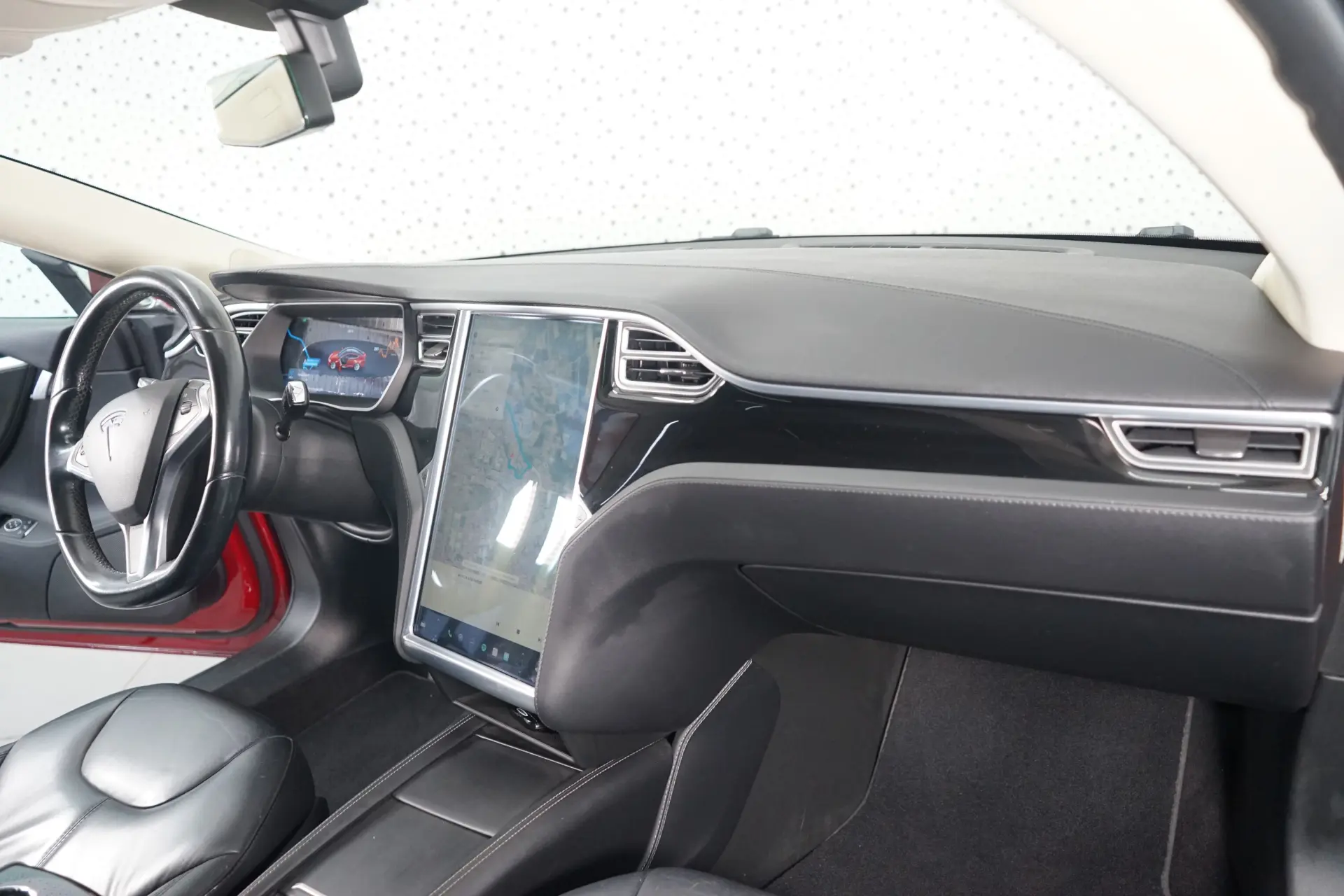 Tesla Model S 85 19