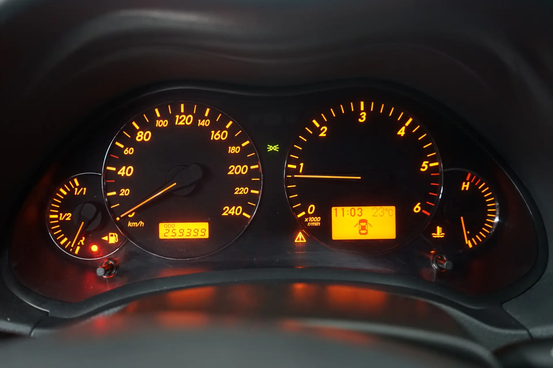 Toyota Avensis SW 2.0 D-4D Exclusive 17