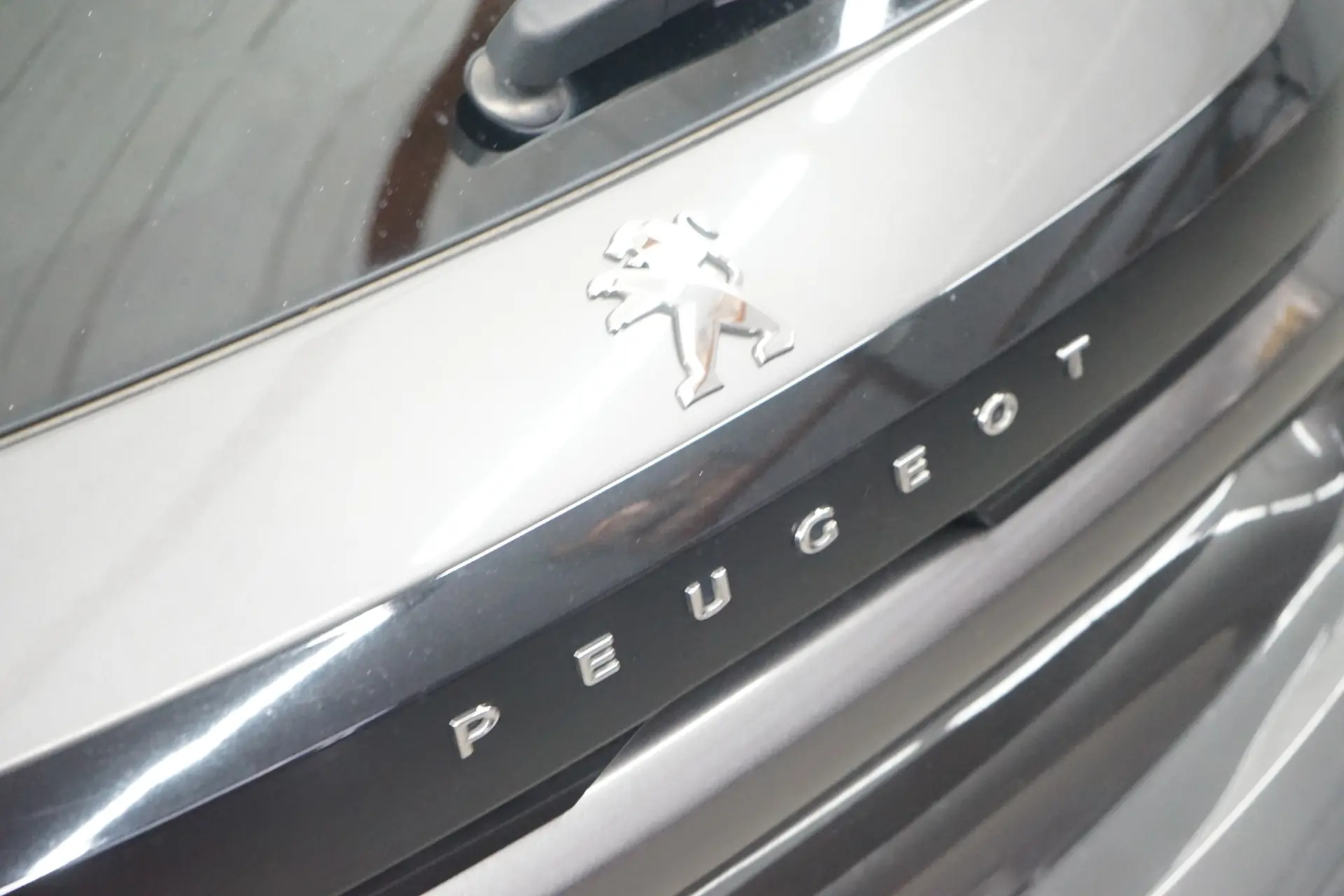 Peugeot 208 1.2 PureTech Allure 12