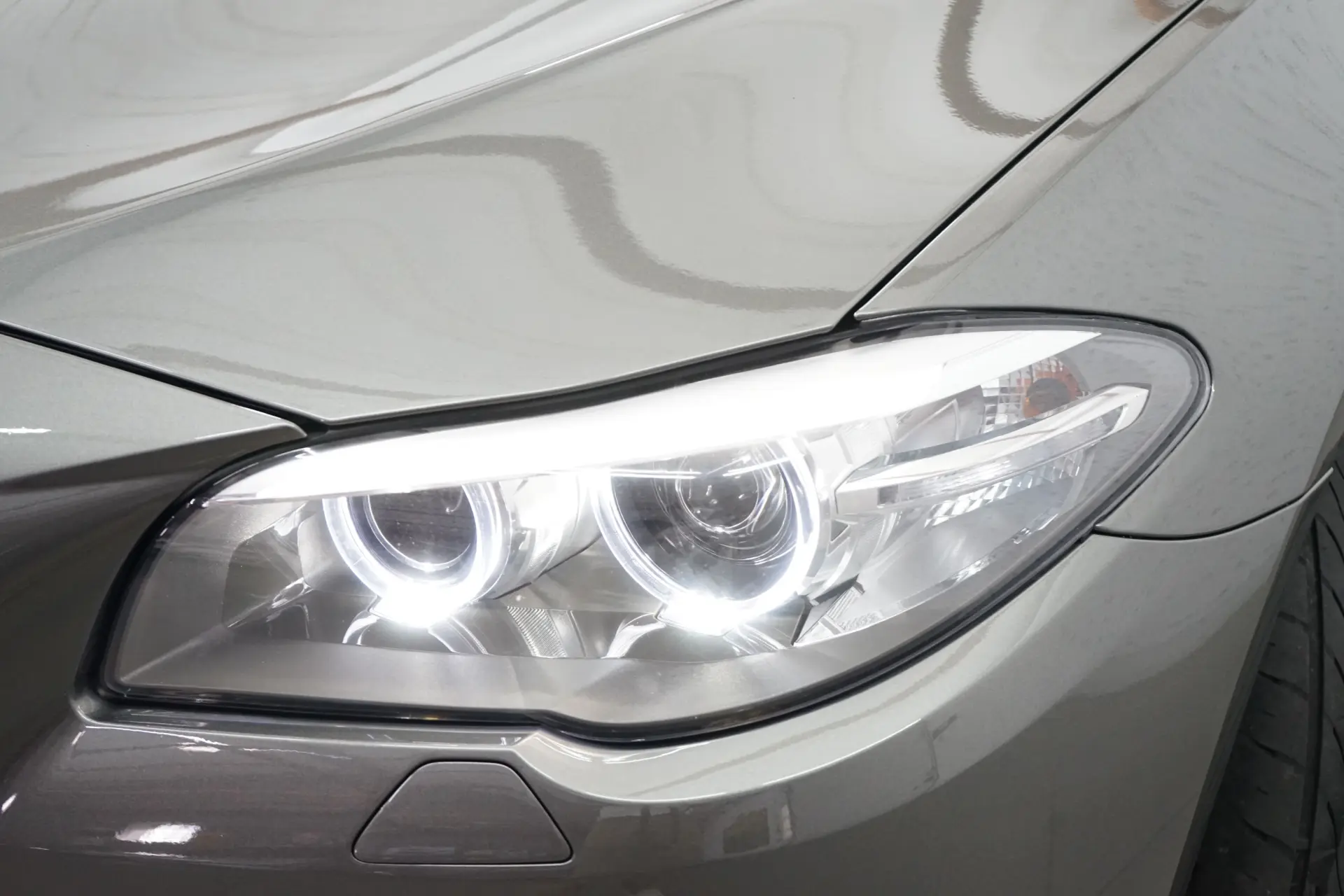 BMW 520 d Exclusive Auto 129g 9