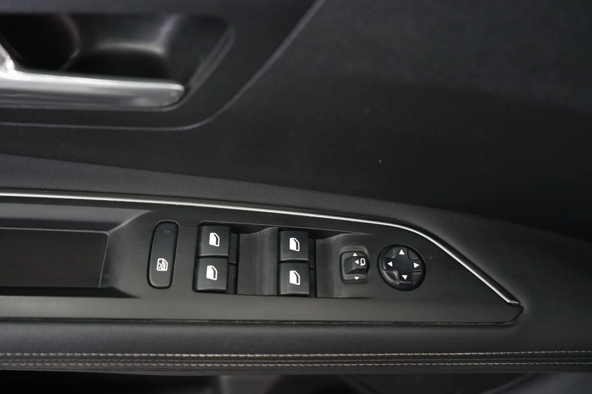 Peugeot 3008 1.2 PureTech Allure Pack EAT8 17