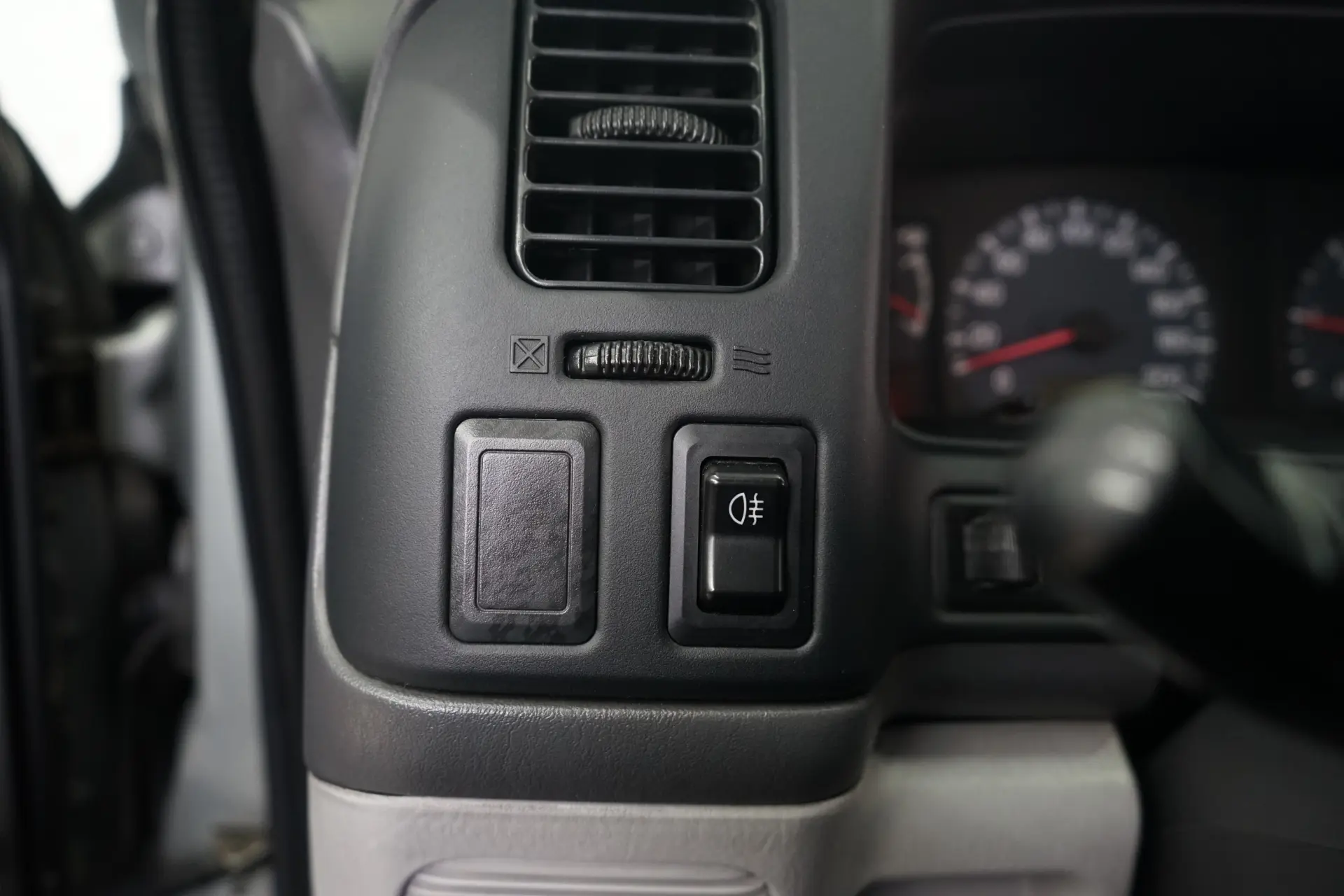 Mitsubishi Pajero Sport 25