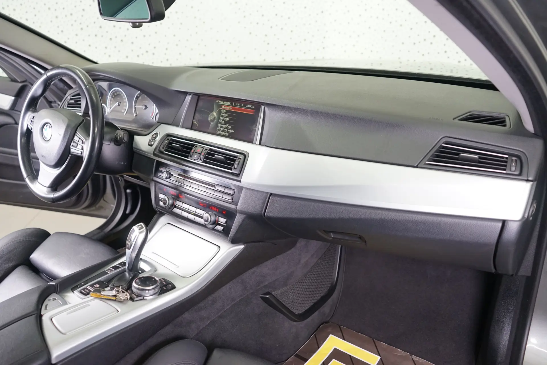 BMW 520 d Exclusive Auto 129g 16