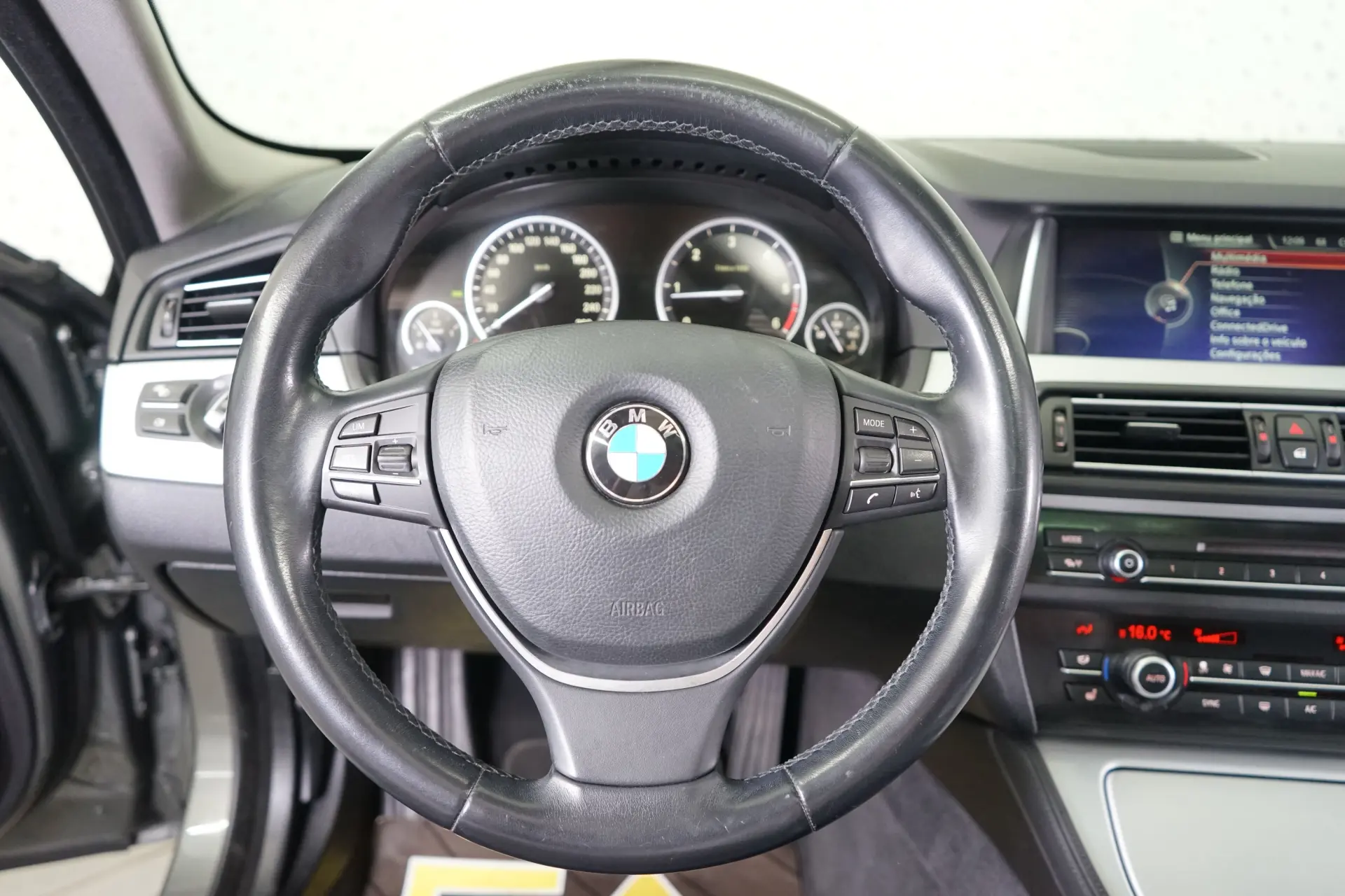 BMW 520 d Exclusive Auto 129g 20