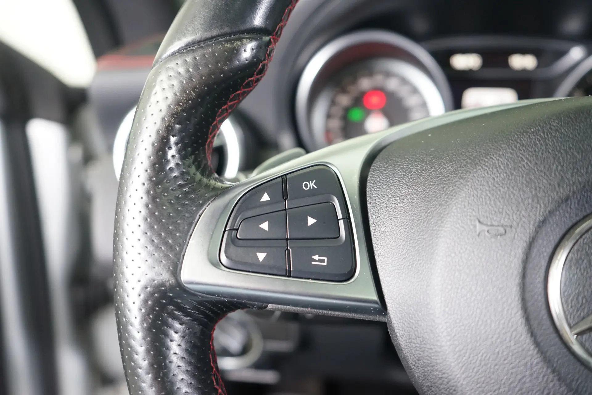 Mercedes-Benz CLA 180 d Shooting Brake AMG Line Aut. 23