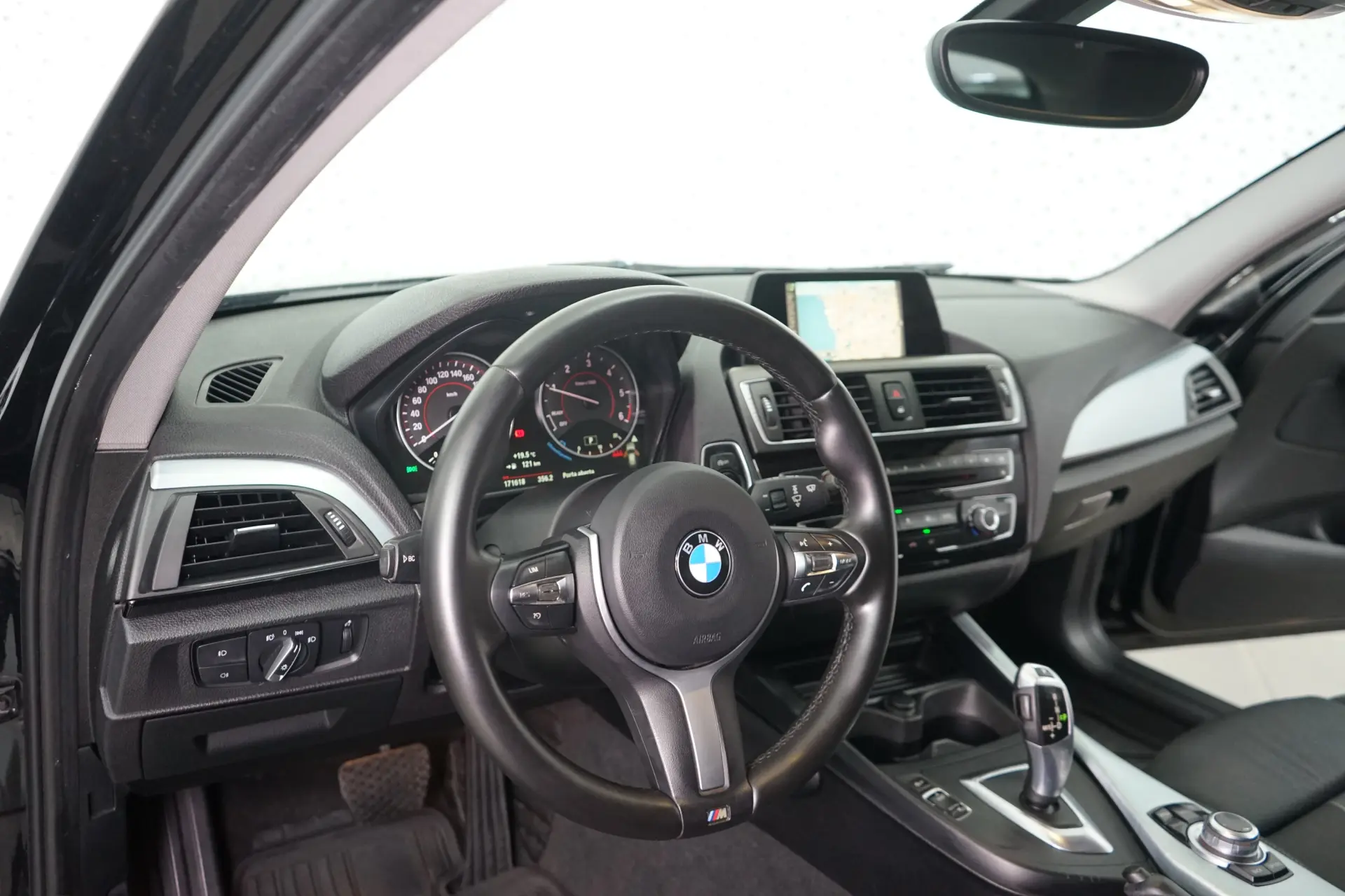 BMW 116 d Line Luxury Auto 13
