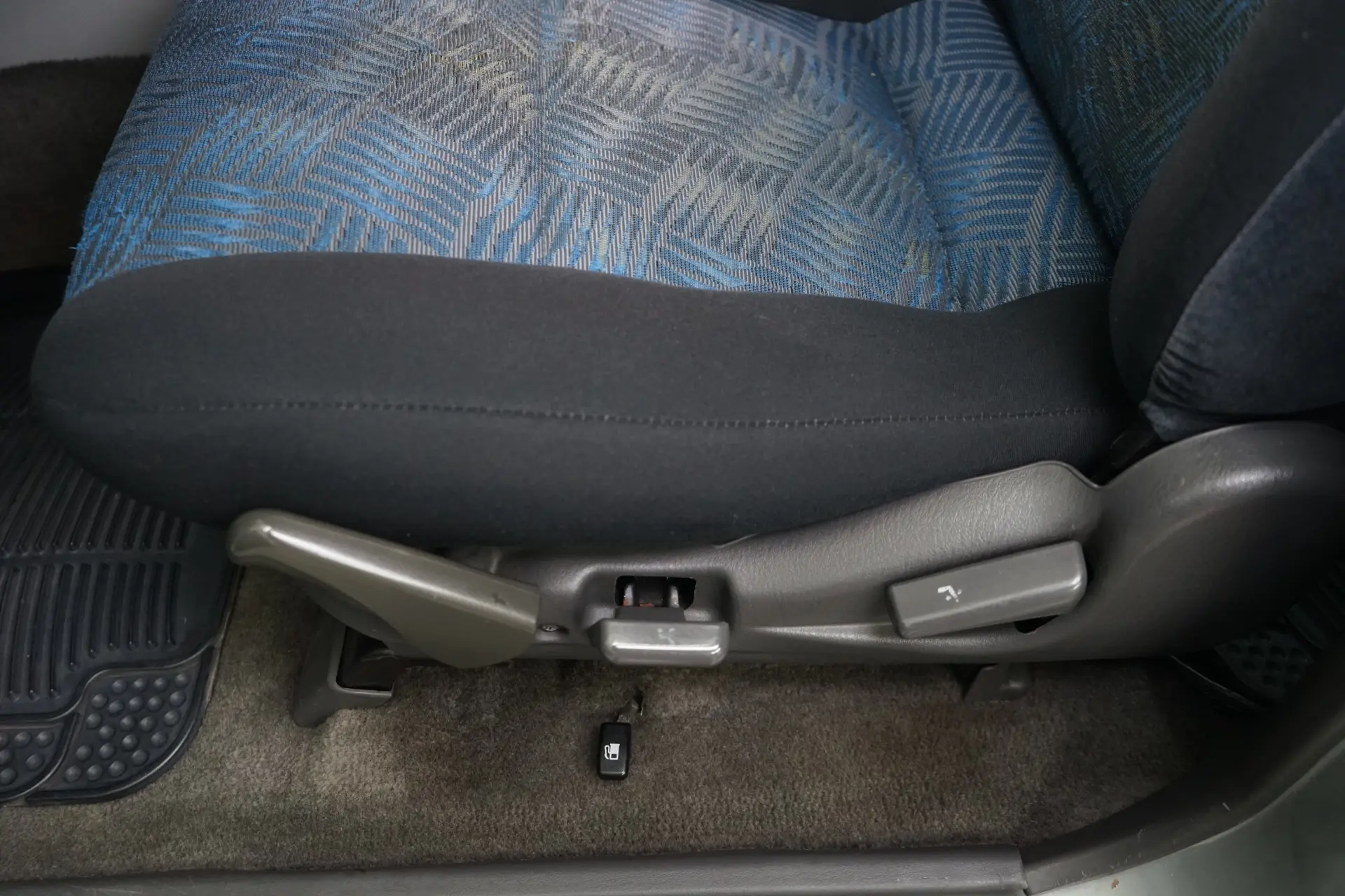 Mitsubishi Pajero Sport 20