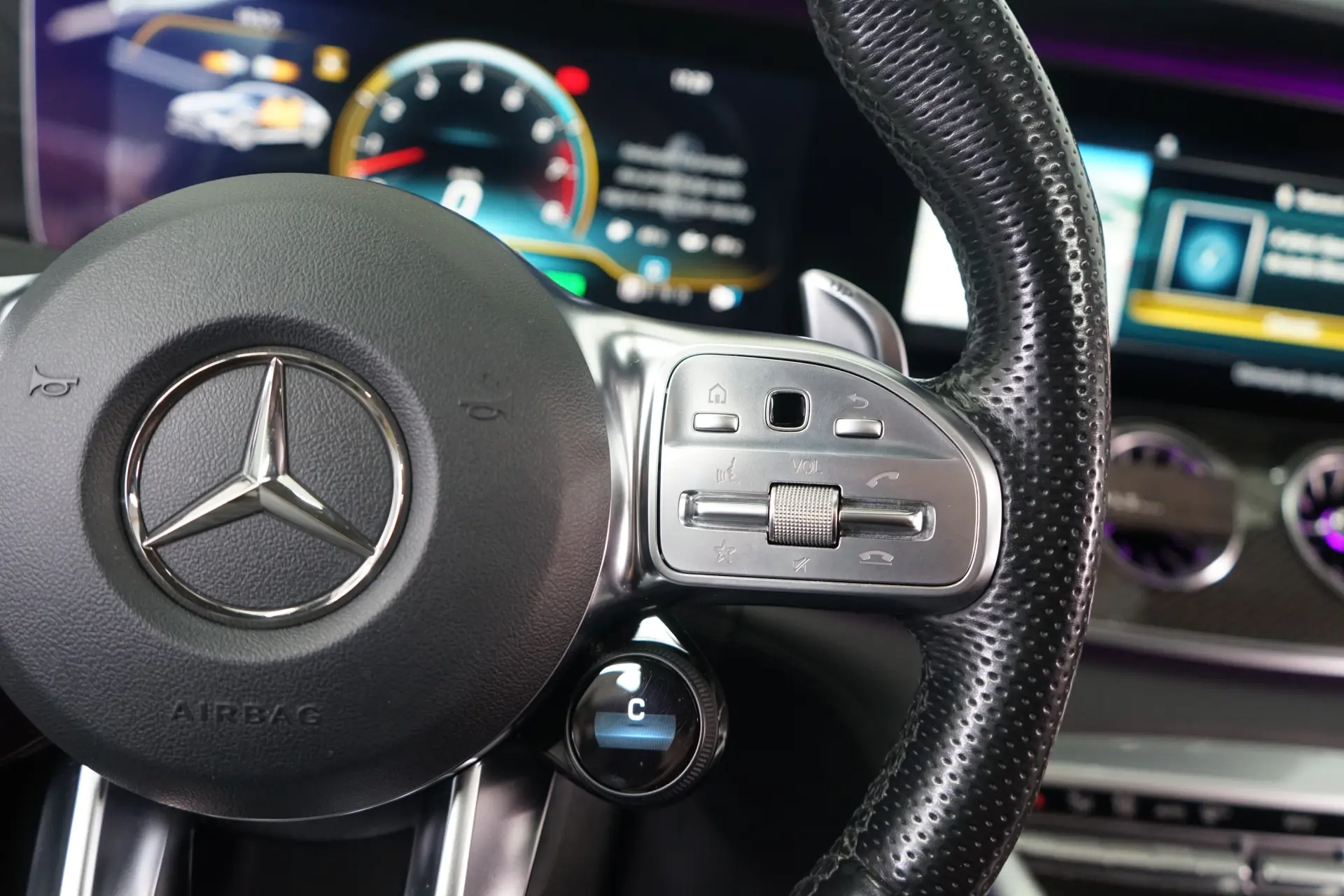 Mercedes-Benz AMG GT 4 portas 43 4Matic+ 27